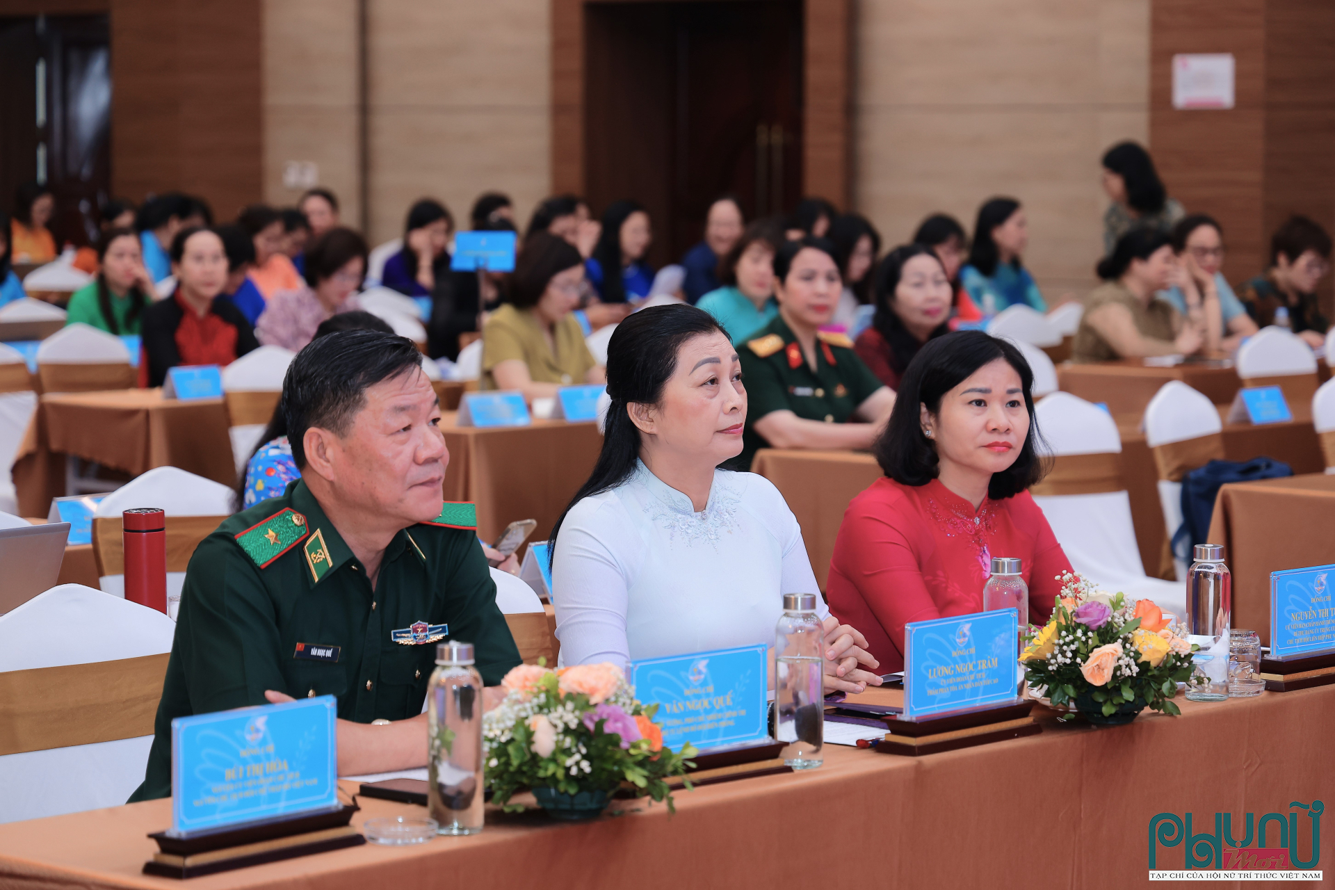 Các đại biểu tham dự chương trình 