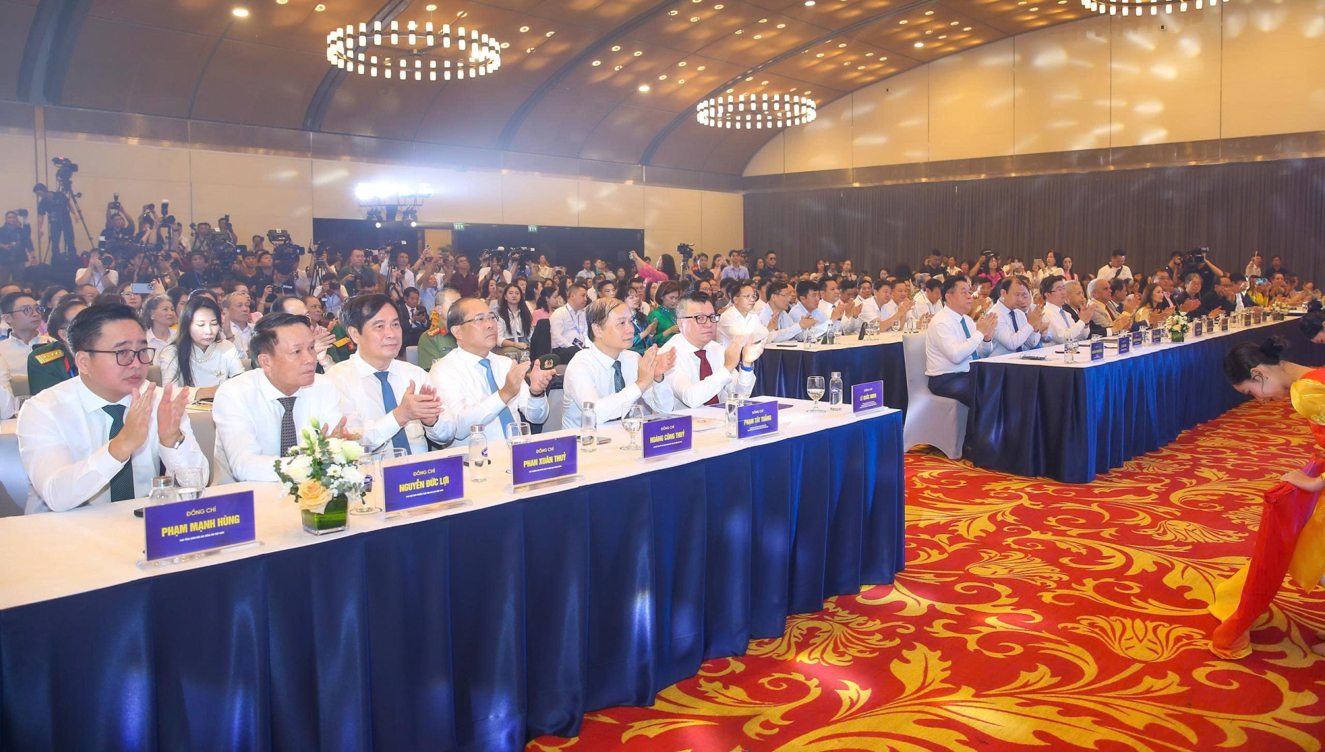 Các đai biểu tham dự Lễ Khai mạc Hội Báo toàn quốc năm 2025.