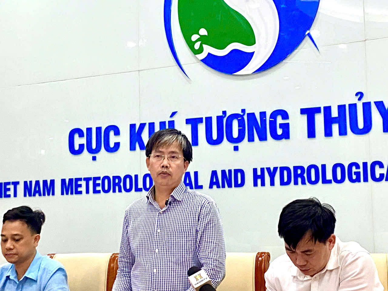 Ông Mai Văn Khiêm, Giám đốc Trung tâm Dự báo Khí tượng Thủy văn Quốc gia cung cấp thông tin về cơn bão số 3