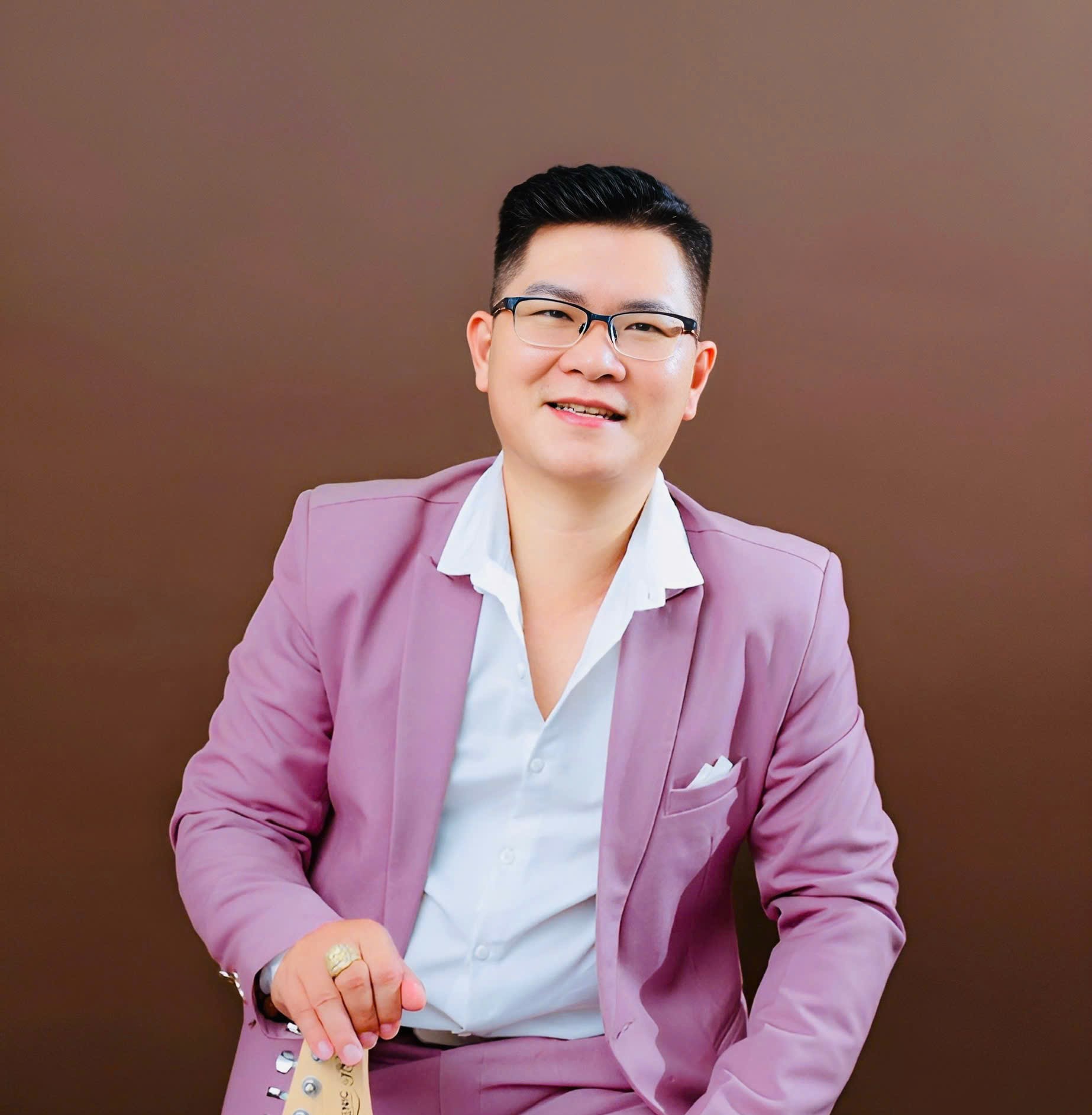 Nhạc sĩ – luật sư Lê Bá Thường