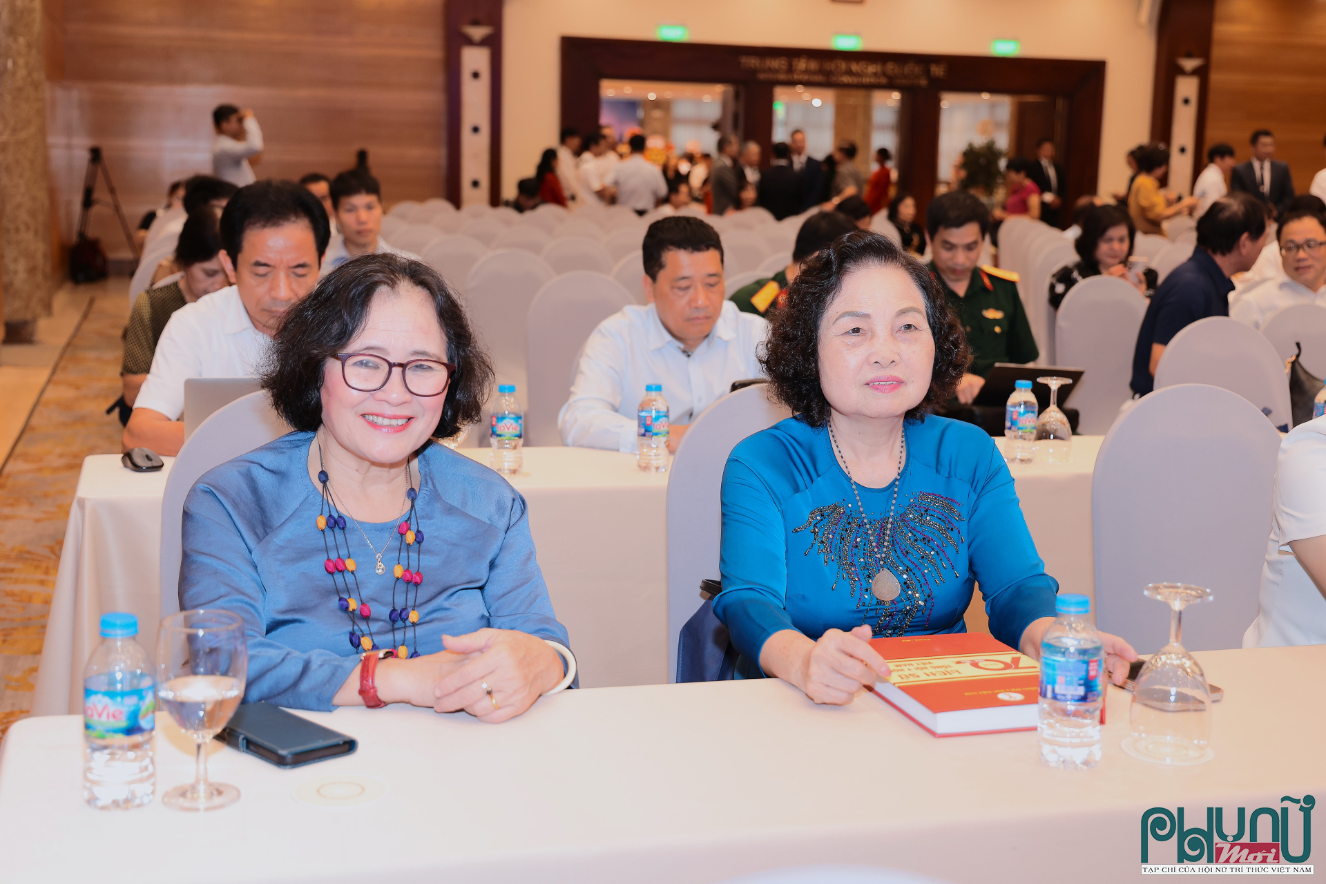 Lãnh đạo Hội nữ Trí Thức Việt Nam tham dự Lễ kỷ niệm 70 năm thành lập Tổng hội Y học Việt Nam và tôn vinh 80 trí thức tiêu biểu của Tổng hội lần thứ Tư năm 2025