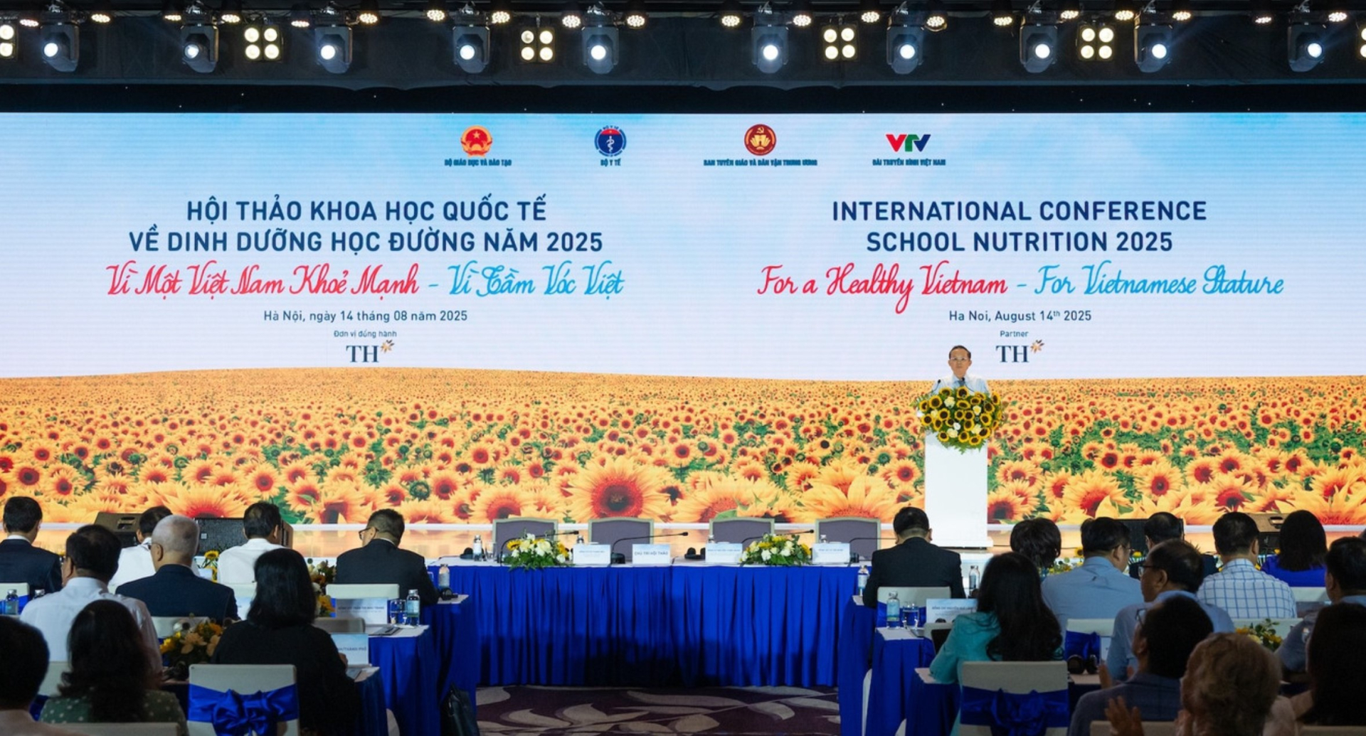 Toàn cảnh Hội thảo Khoa học Quốc tế “Dinh dưỡng học đường năm 2025 – Vì một Việt Nam khỏe mạnh, Vì tầm vóc Việt”. Ảnh: TTXVN