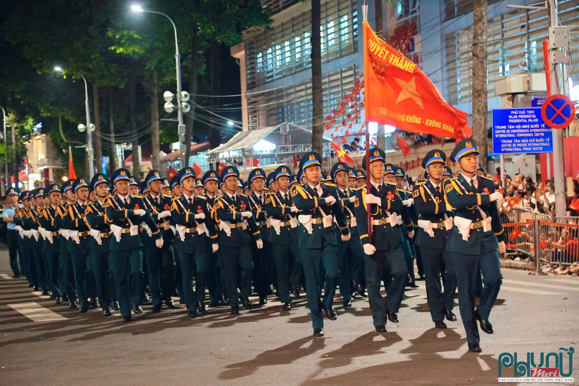 Hơn 16.300 quân nhân và hàng trăm khí tài tham gia tổng hợp luyện diễu binh lần hai