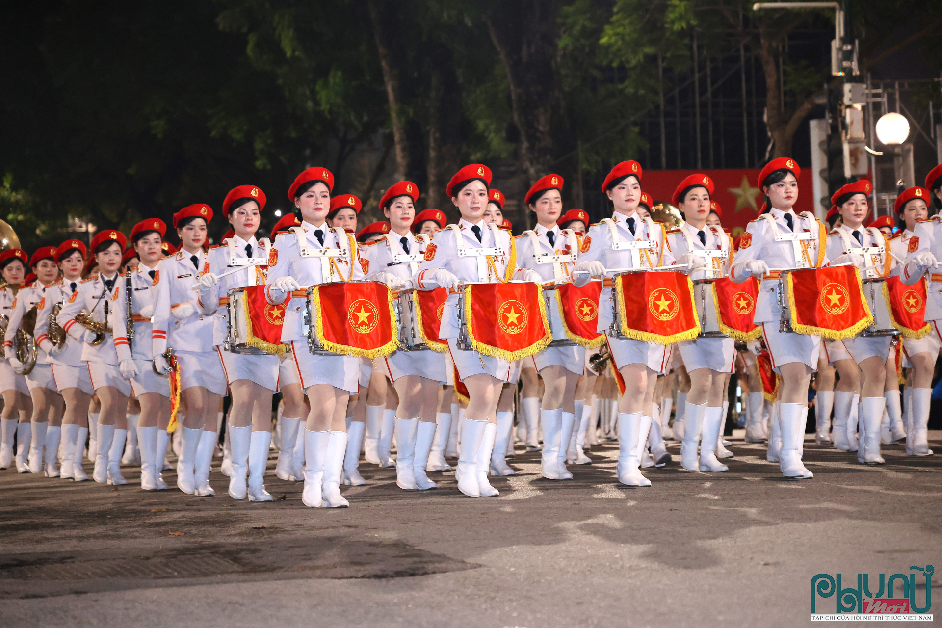 Đây là sự khẳng định rằng phụ nữ có thể làm chủ những lĩnh vực vốn đòi hỏi sự chính xác, kỹ luật và sức bền cao, đồng thời mang lại sự uyển chuyển, tinh tế cho không khí nghi lễ.