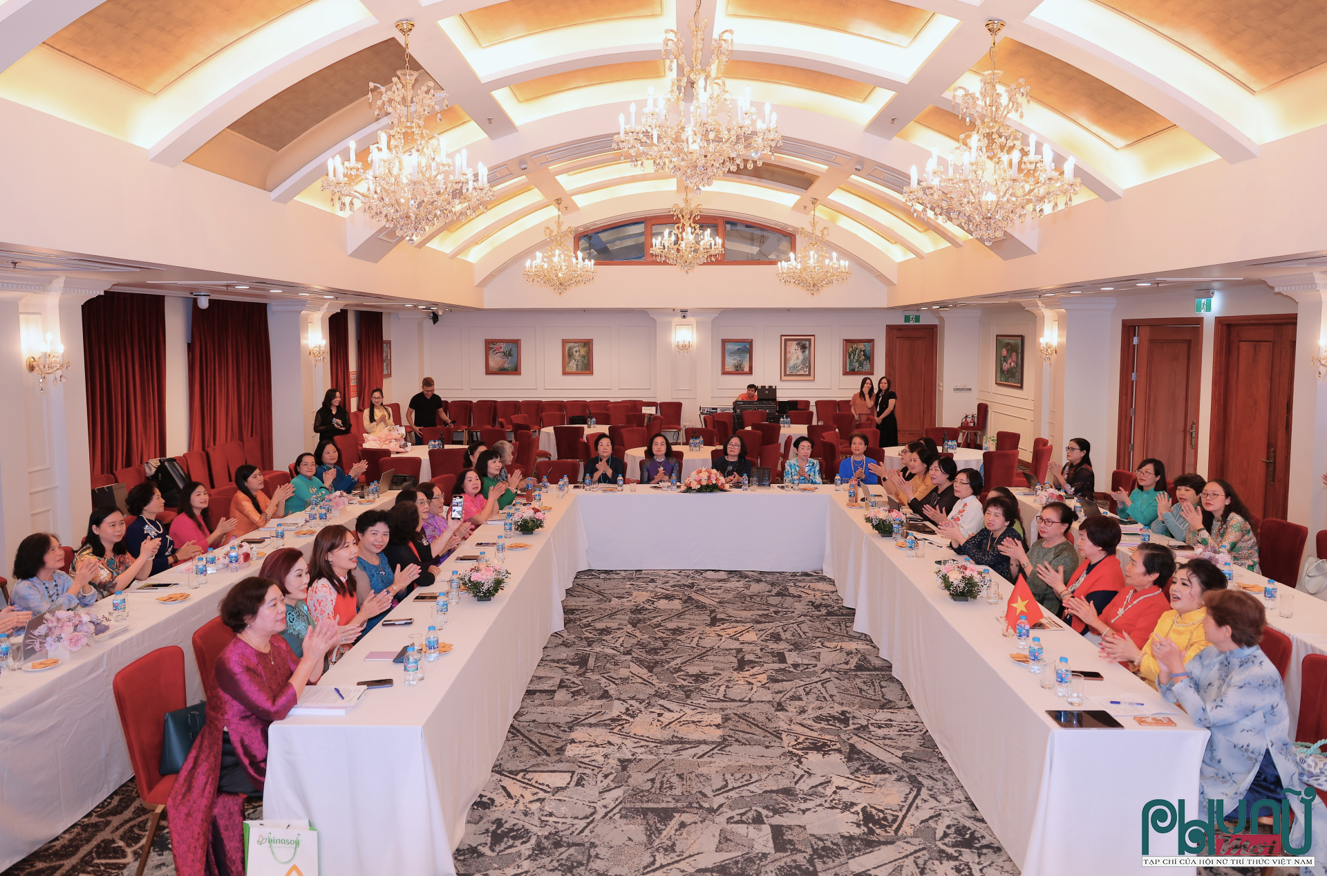 Các đại biểu tham dự Hội nghị