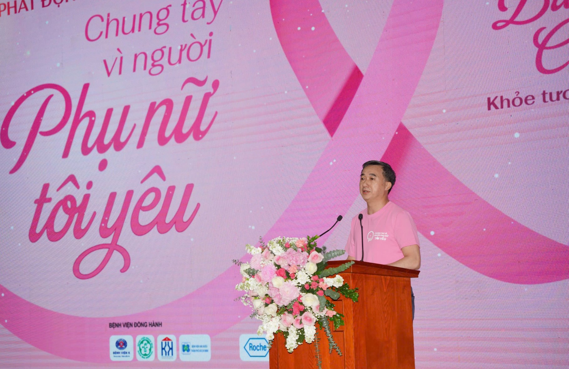 Giáo sư, Tiến sĩ Trần Văn Thuấn, Thứ trưởng Y tế phát biểu phát động chiến dịch. Ảnh: ĐT