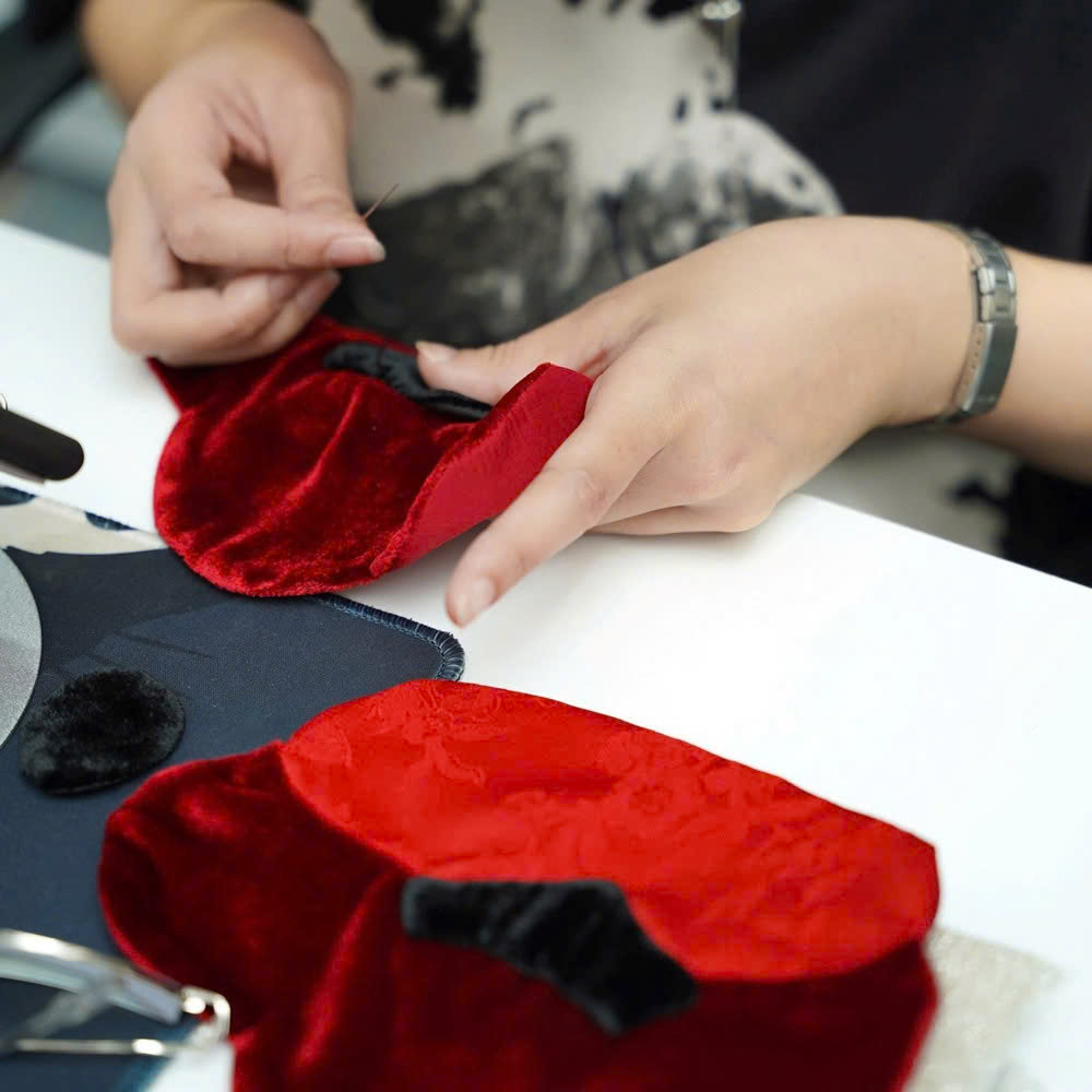 Vải nhung the tơ tằm thân thiện với môi trường, thân thiện với làn da và tốt cho sức khỏe người mặc