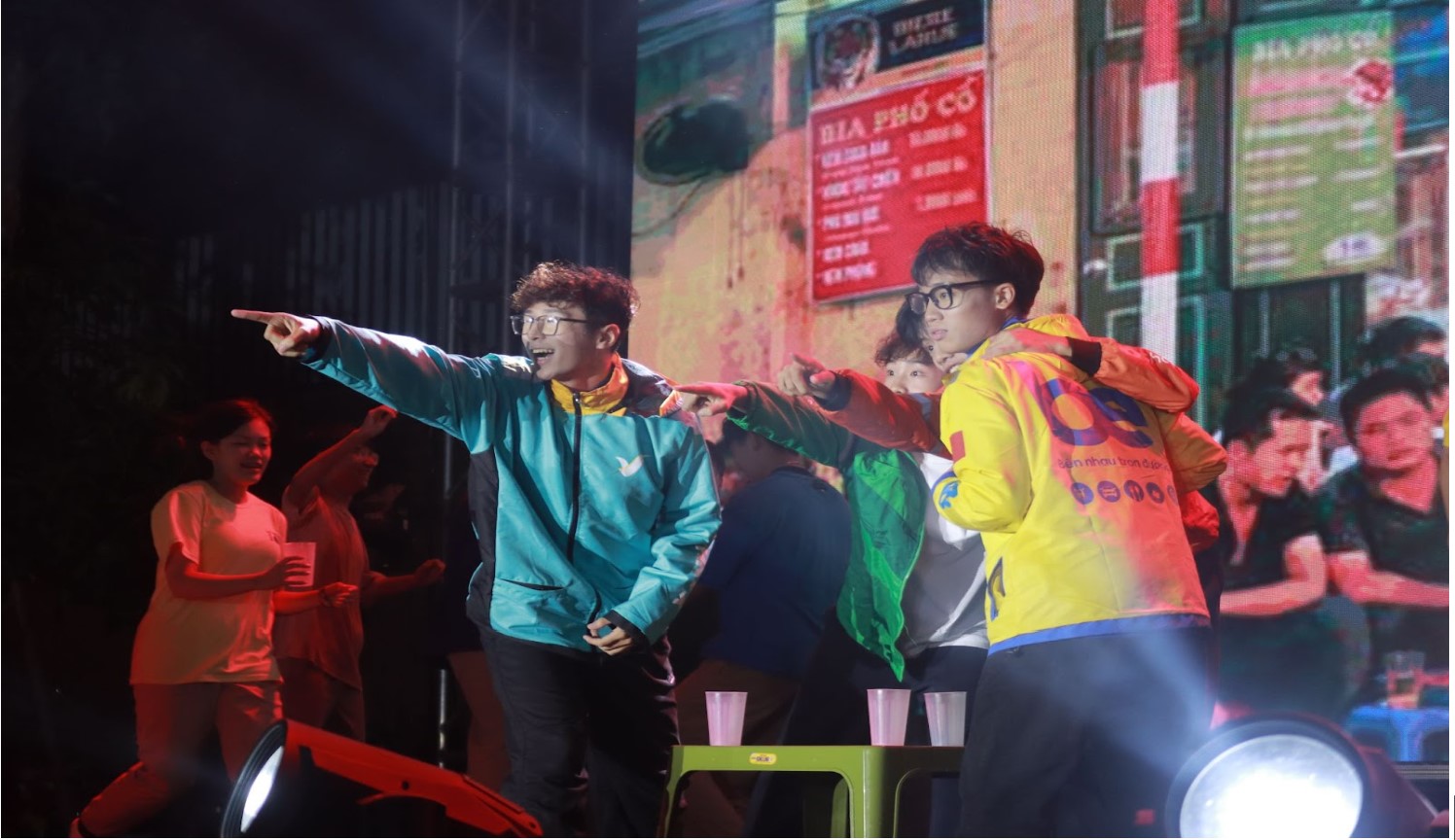 Khối Chuyên Lý tái hiện sự hy sinh thầm lặng của những người lính thông tin, từ đó khẳng định khát vọng kết nối và kiến tạo hòa bình bằng trí tuệ trong kỷ nguyên mới.