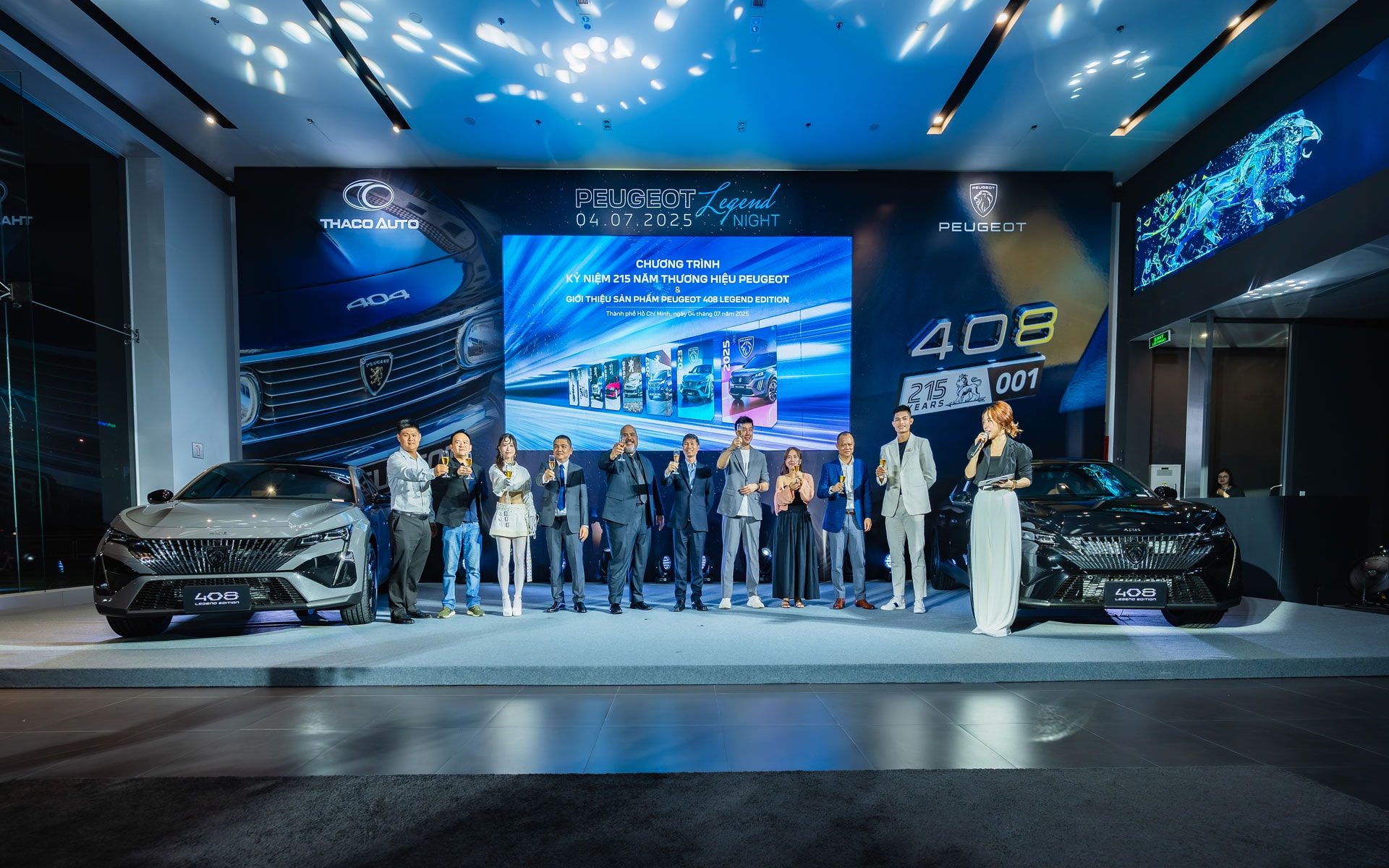 Ban Lãnh đạo THACO AUTO và đại diện Tập đoàn Stellantis tại sự kiện. Ảnh: THACO