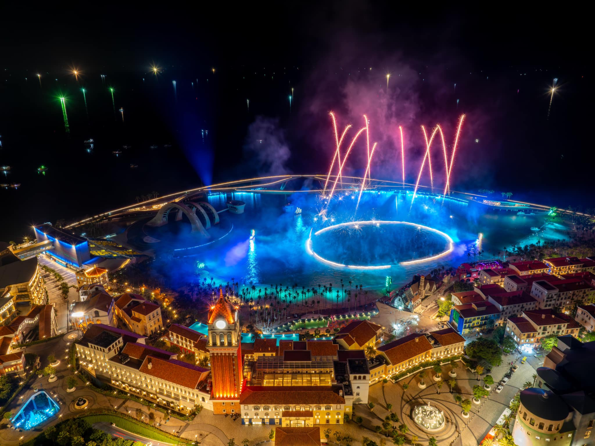 Sun Group không chỉ tạo nên những công trình đẳng cấp mà còn kiến tạo một nơi làm việc lý tưởng cho mỗi nhân viên