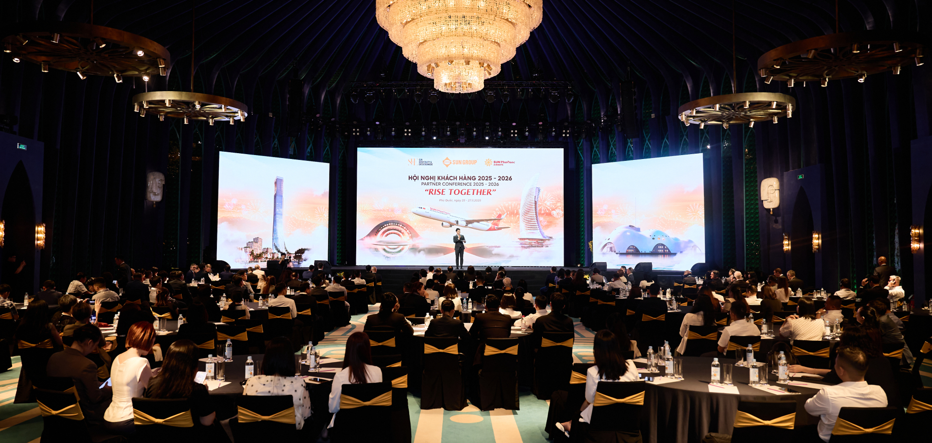 Hội nghị khách hàng có sự tham gia của hơn 200 đối tác lớn