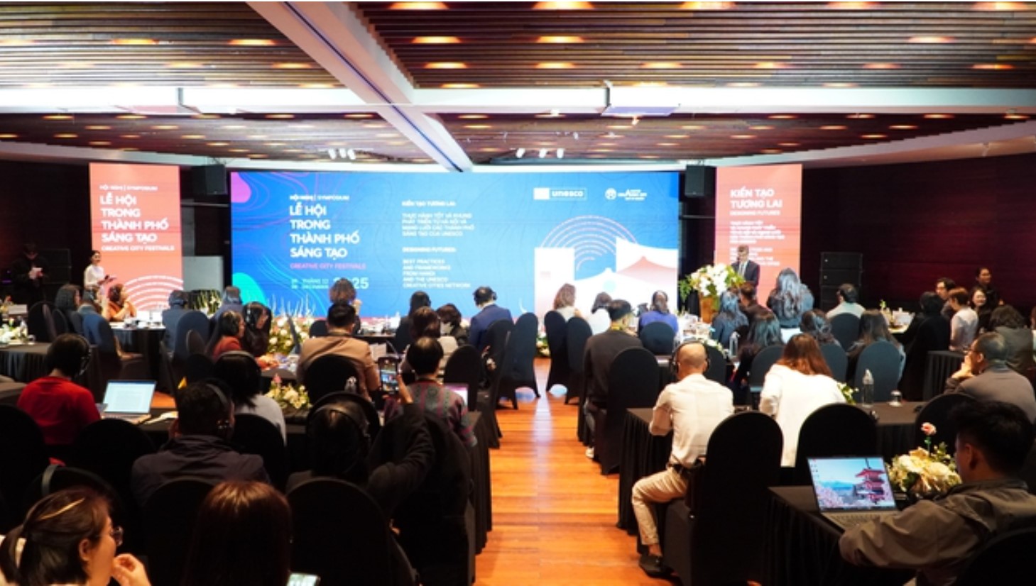 Quang cảnh hội nghị