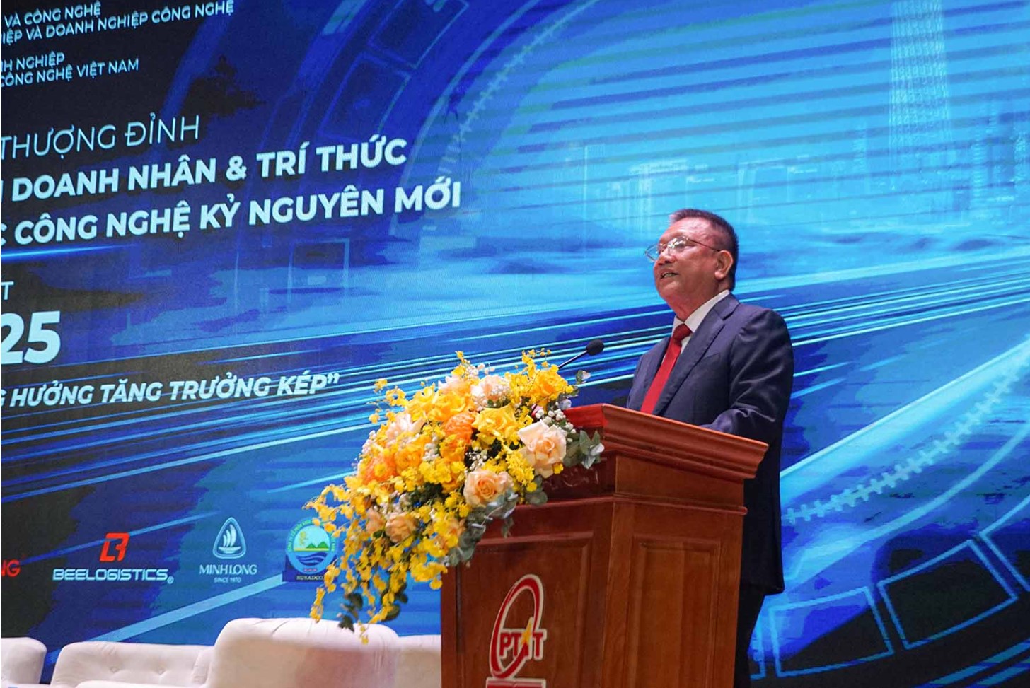 Ông Hoàng Đức Thảo, Chủ tịch VST phát biểu khai mạc hội nghị. Ảnh: HV