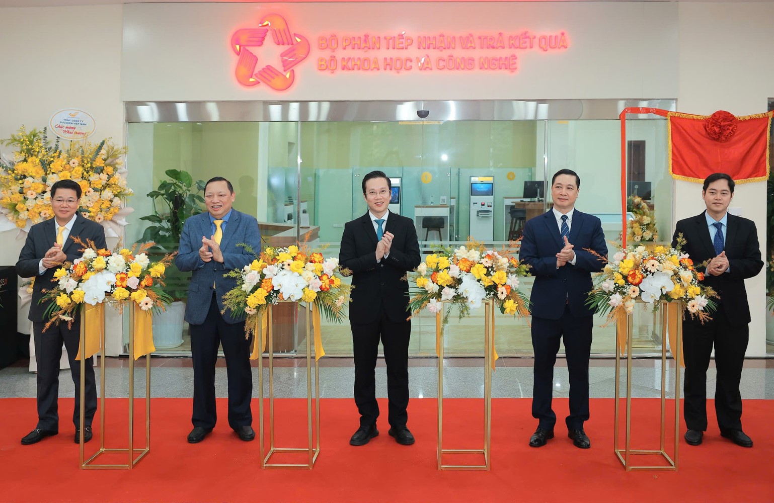 Bộ Khoa học và Công nghệ khai trương Bộ phận Tiếp nhận và Trả kết quả. Ảnh: TK