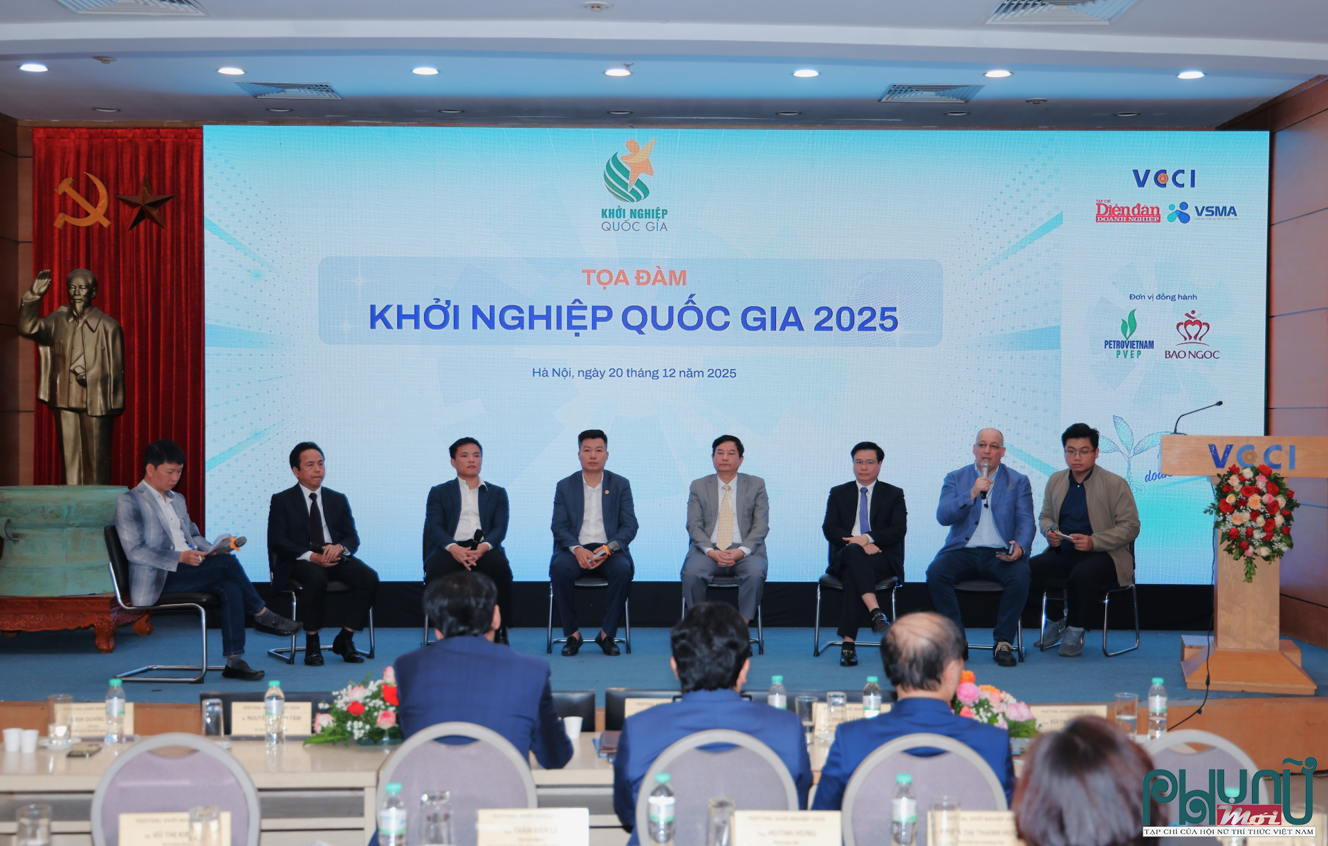 Các đại biểu khách mời tại phiên tọa đàm về cơ chế chính sách để thúc đẩy Quỹ Đầu tư Khởi nghiệp