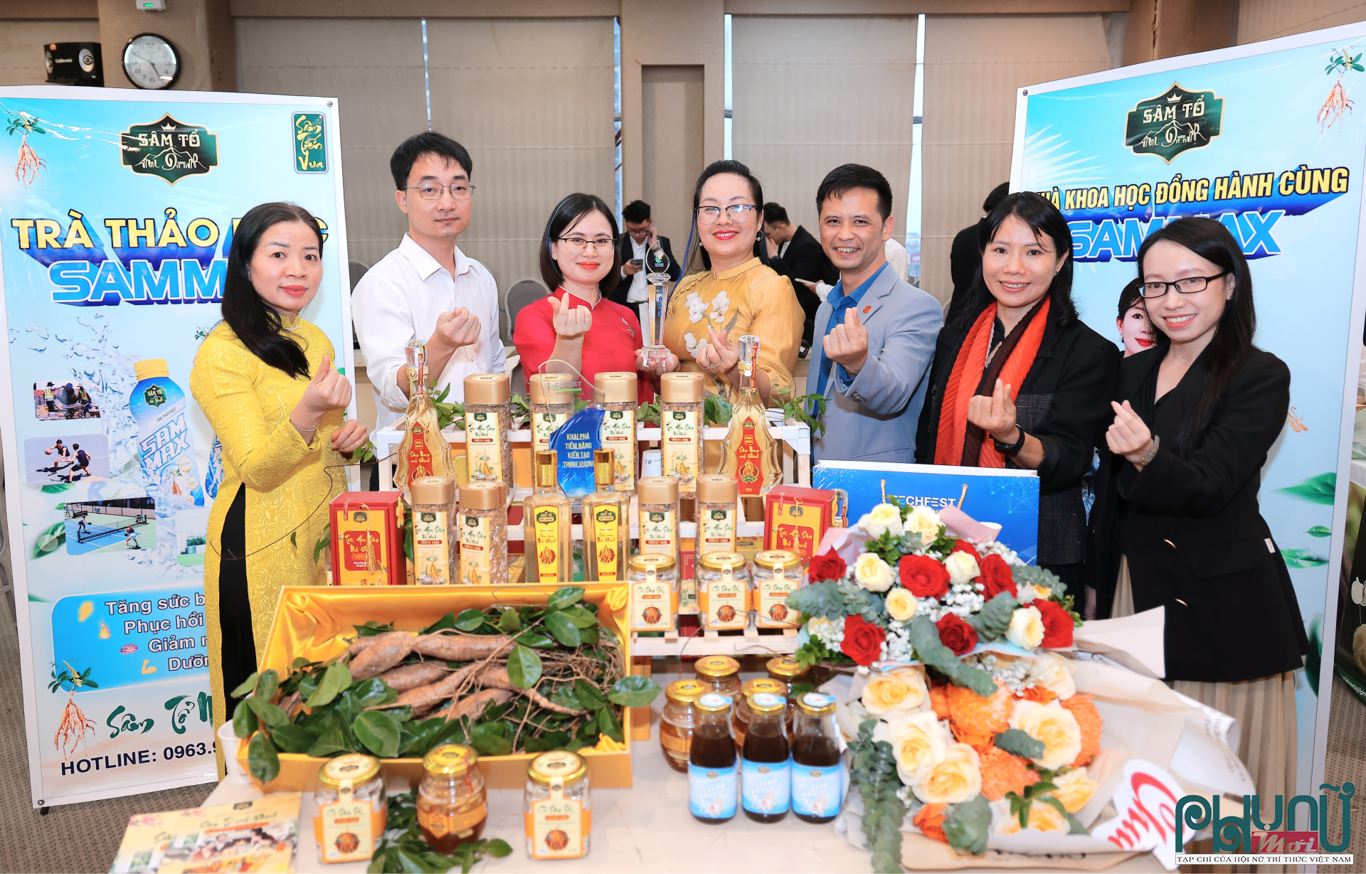 Gian trưng bày của nhóm dự án Trà thảo mộc SAMMAX tại chương trình Khởi nghiệp quốc gia 2025