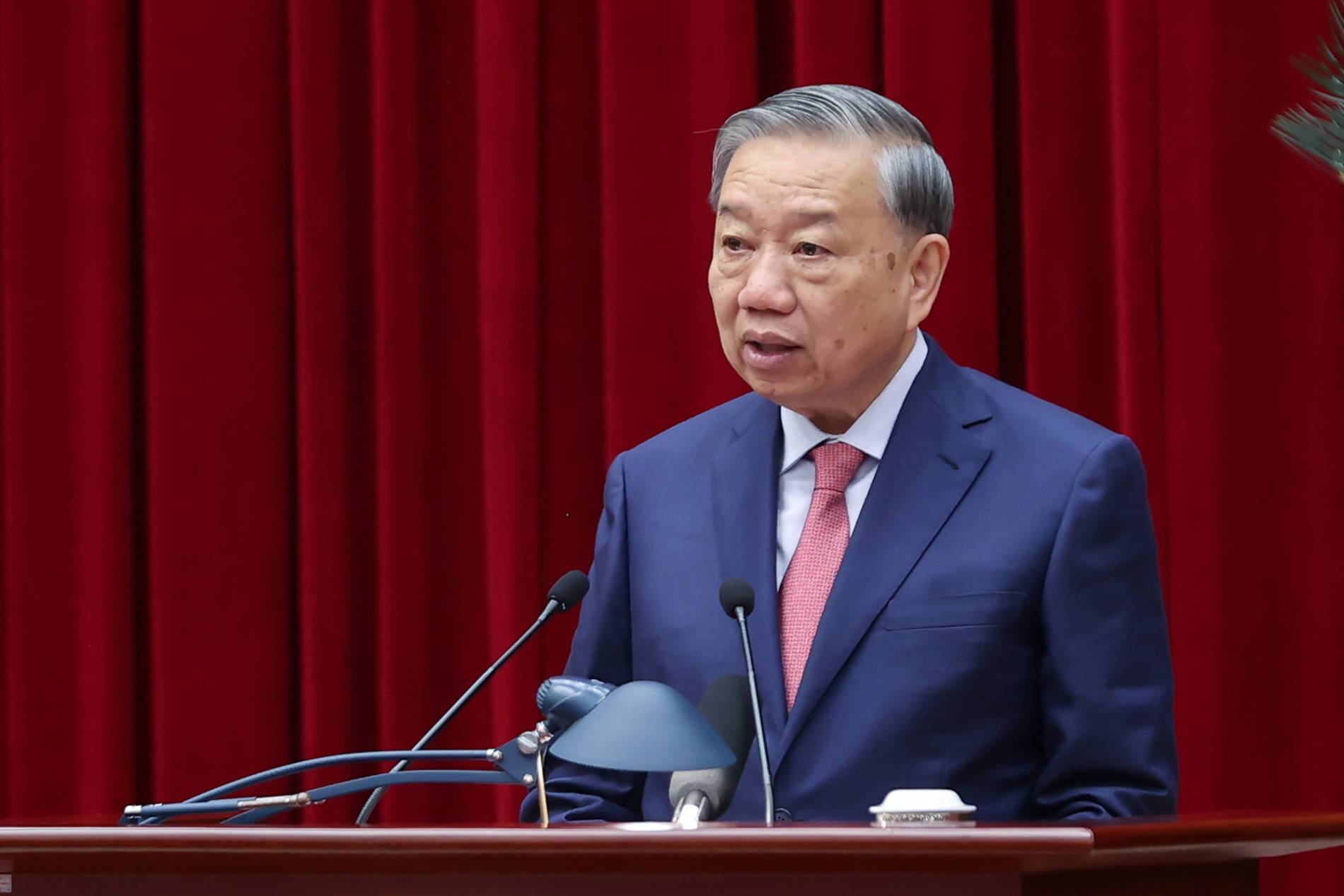 Tổng Bí thư Tô Lâm phát biểu khai mạc Hội nghị lần thứ 15 Khóa XIII - Ảnh VGP/Nhật Bắc.