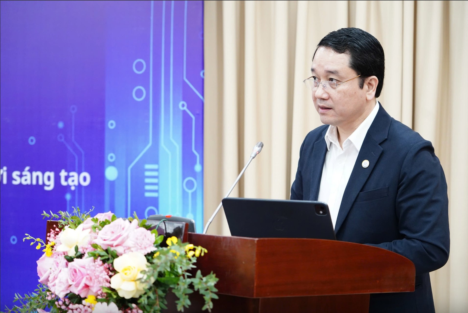 Ông Đào Ngọc Chiến, Giám đốc Quỹ NAFOSTED phát biểu tại Hội thảo. Ảnh: TG