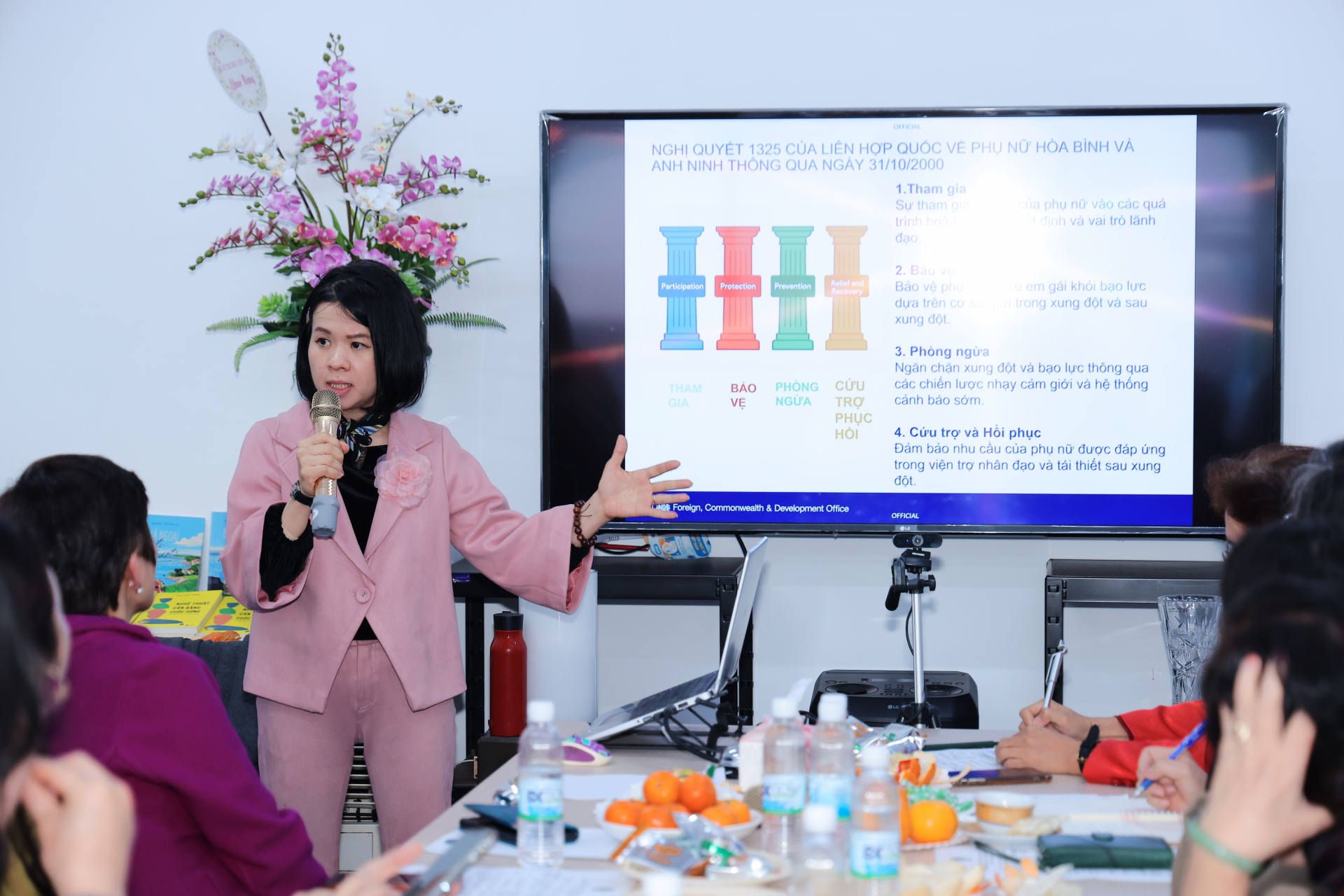 Phụ nữ, hòa bình và an ninh: Từ khuôn khổ toàn cầu đến những vấn đề đặt ra tại Việt Nam