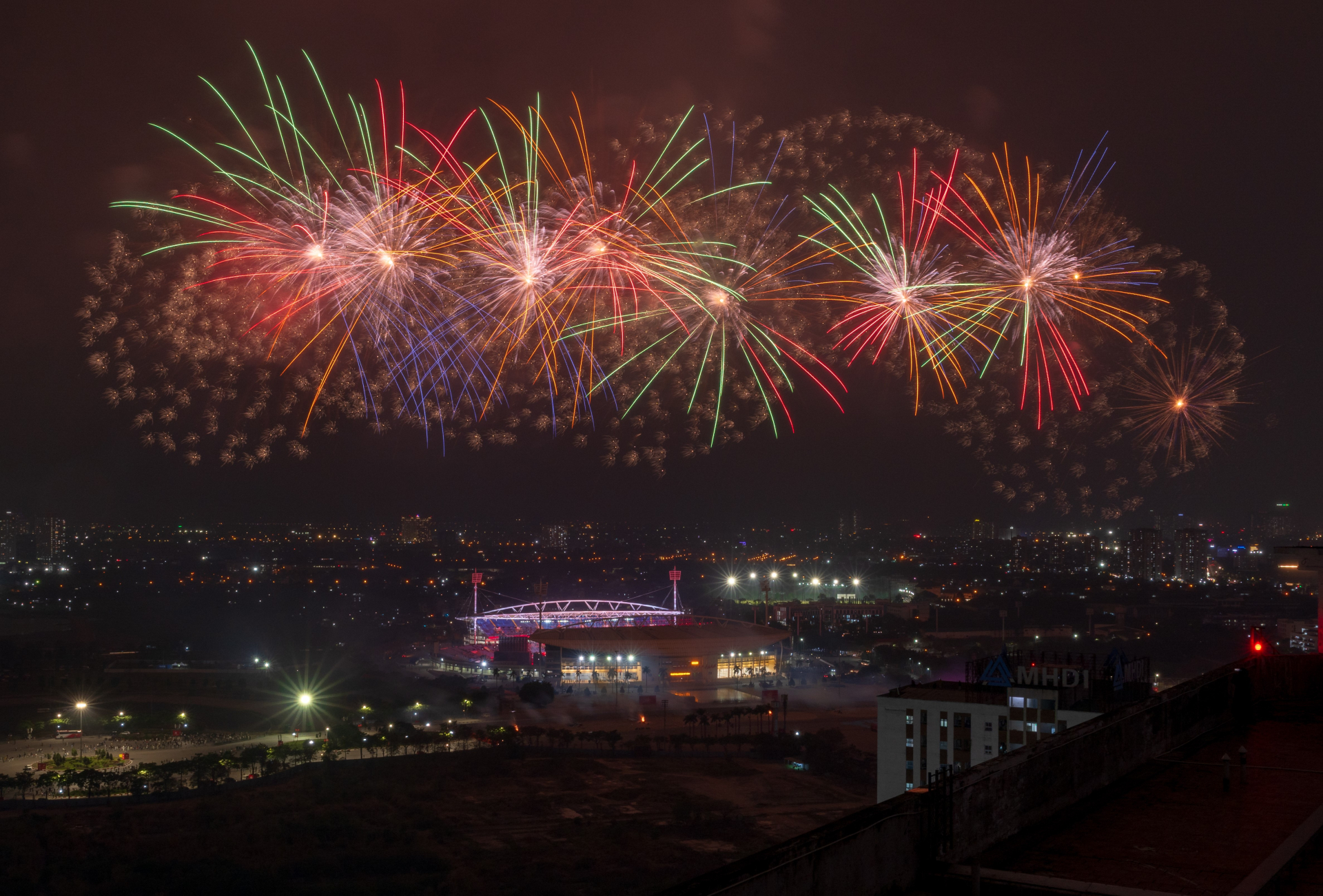 Sự kiện không chỉ mang ý nghĩa chào mừng thành công Đại hội XIV của Đảng mà còn hướng tới kỷ niệm 96 năm Ngày thành lập Đảng Cộng sản Việt Nam (3/2/1930 – 3/2/2026). Ảnh: Trọng Quý