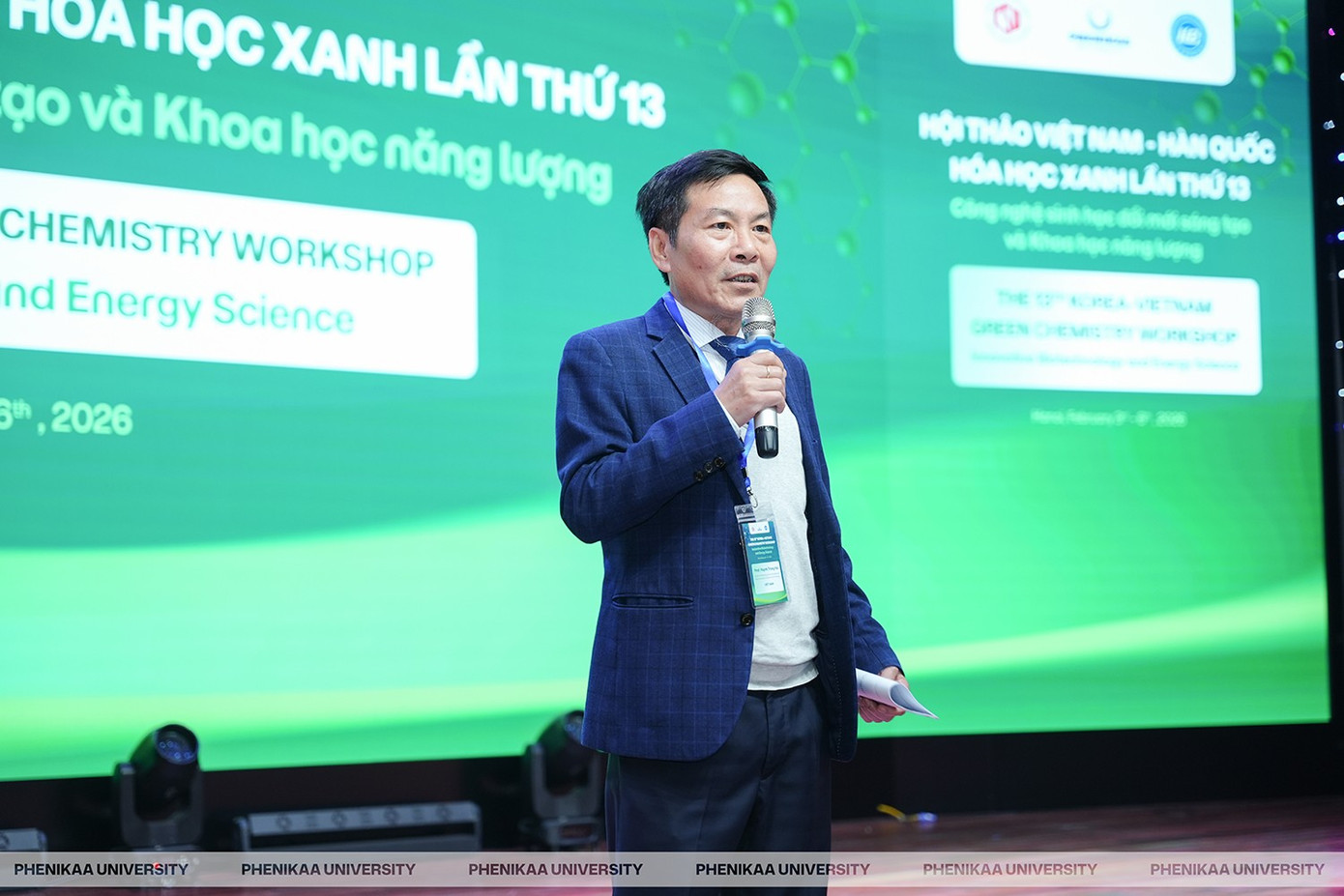 Các nhà khoa học quốc tế và trong nước thảo luận xu hướng công nghệ sinh học và năng lượng tại GCW 2026. Ảnh: Đại học Phenikaa