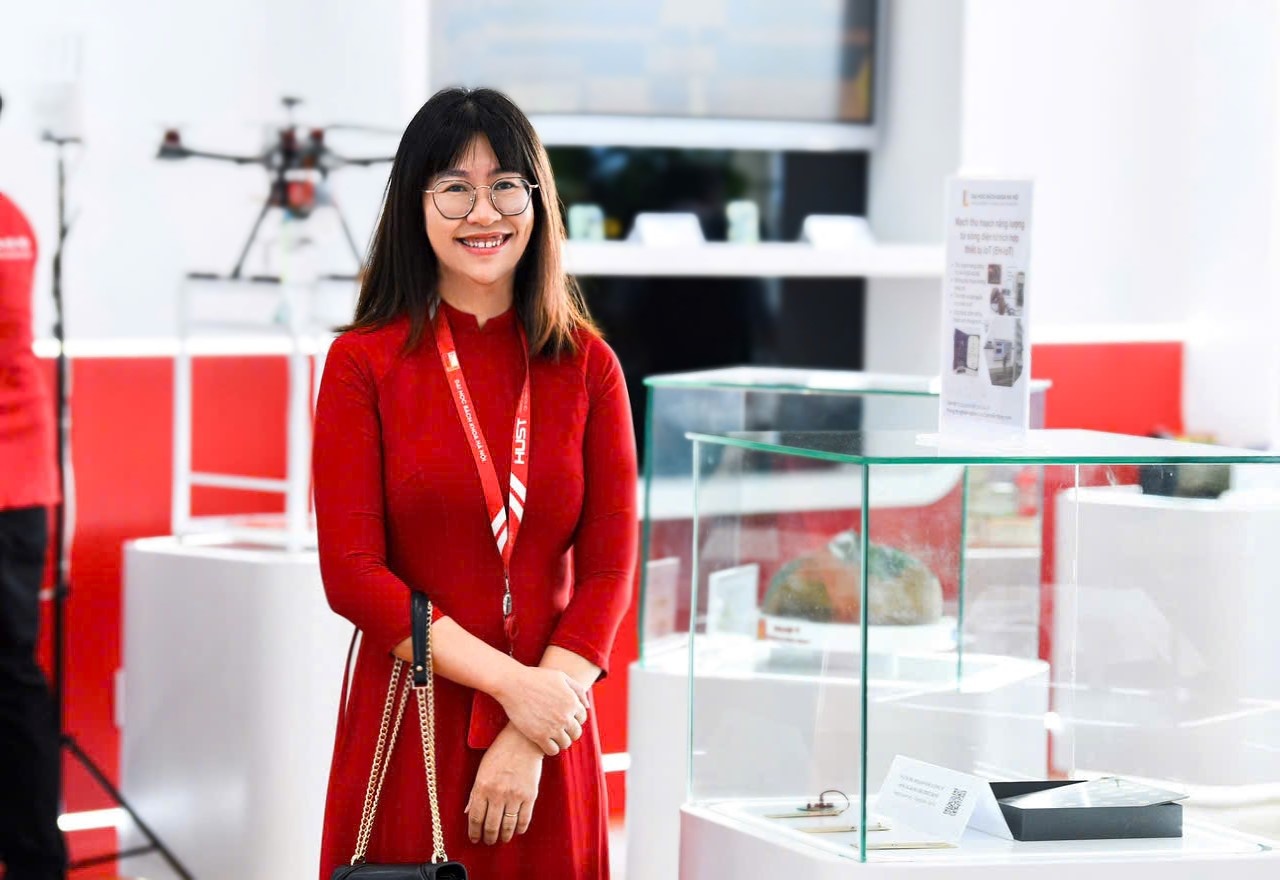 PGS.TS Lê Minh Thùy, nữ nhà khoa học kết nối tự động hóa với nông nghiệp bền vững. Ảnh: Kim Chi