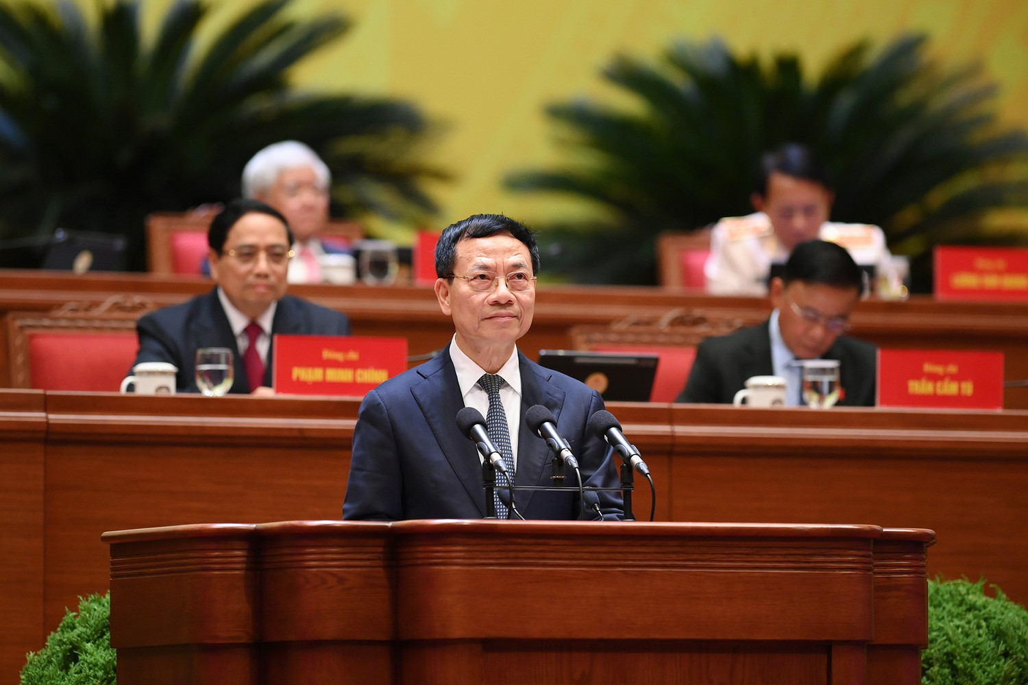 Ủy viên Trung ương Đảng, Bí thư Đảng ủy, Bộ trưởng Bộ KH&CN Nguyễn Mạnh Hùng. Ảnh: VGP