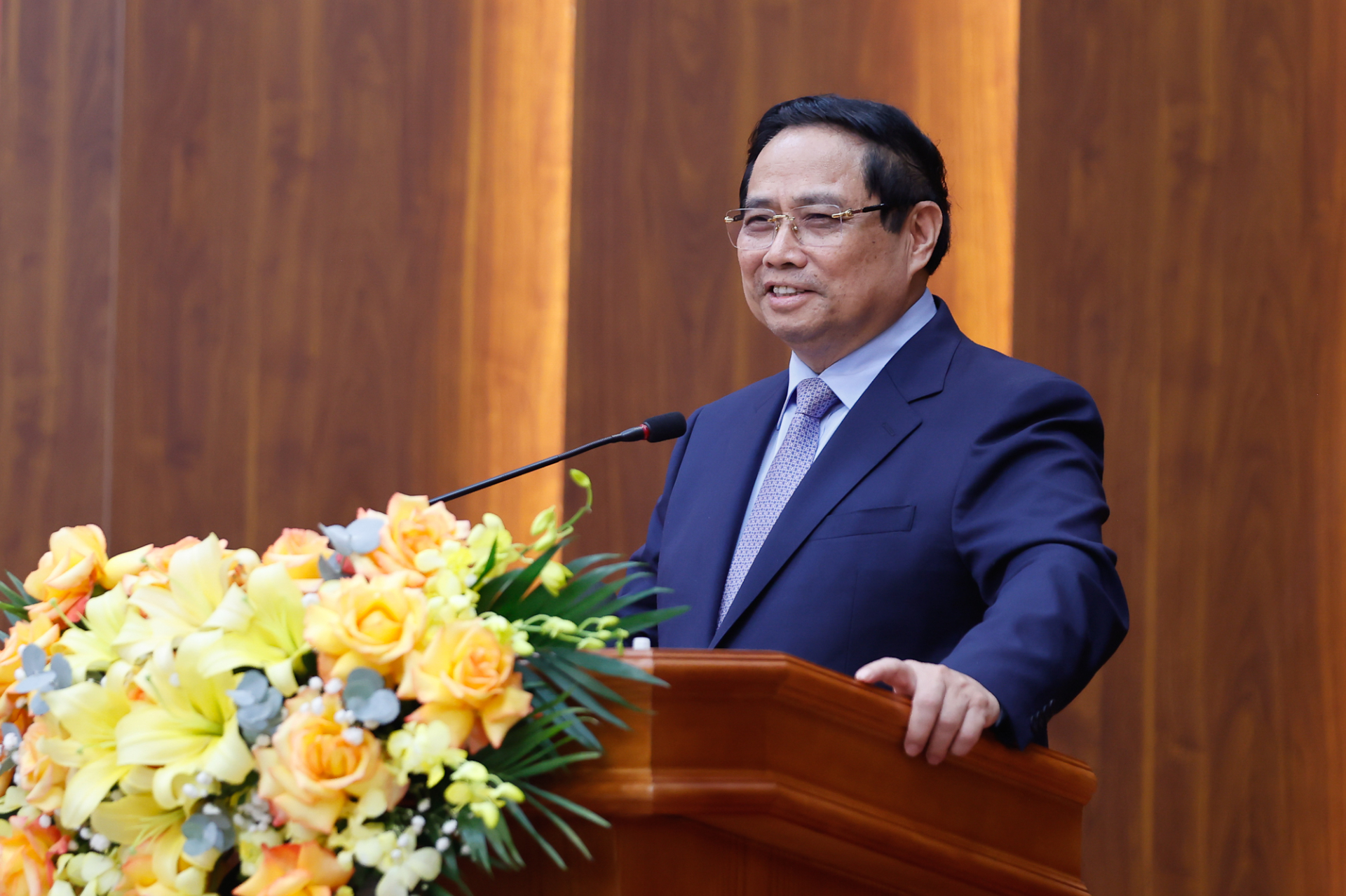 Thủ tướng Phạm Minh Chính phát biểu tại buổi thăm và làm việc với Viện Hàn lâm Khoa học và Công nghệ Việt Nam. Ảnh: VGP