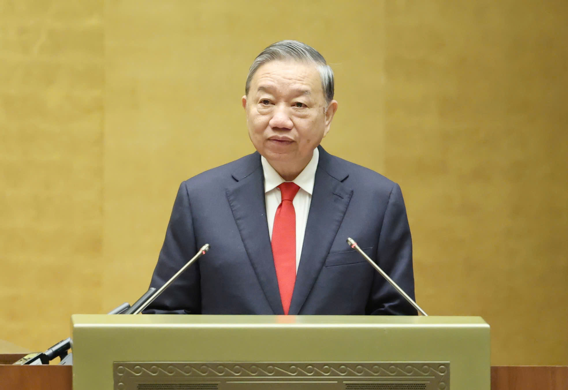 Tổng Bí thư Tô Lâm phát biểu chỉ đạo tại Hội nghị toàn quốc nghiên cứu, học tập, quán triệt và triển khai thực hiện Nghị quyết số 79 và 80. Ảnh VGP