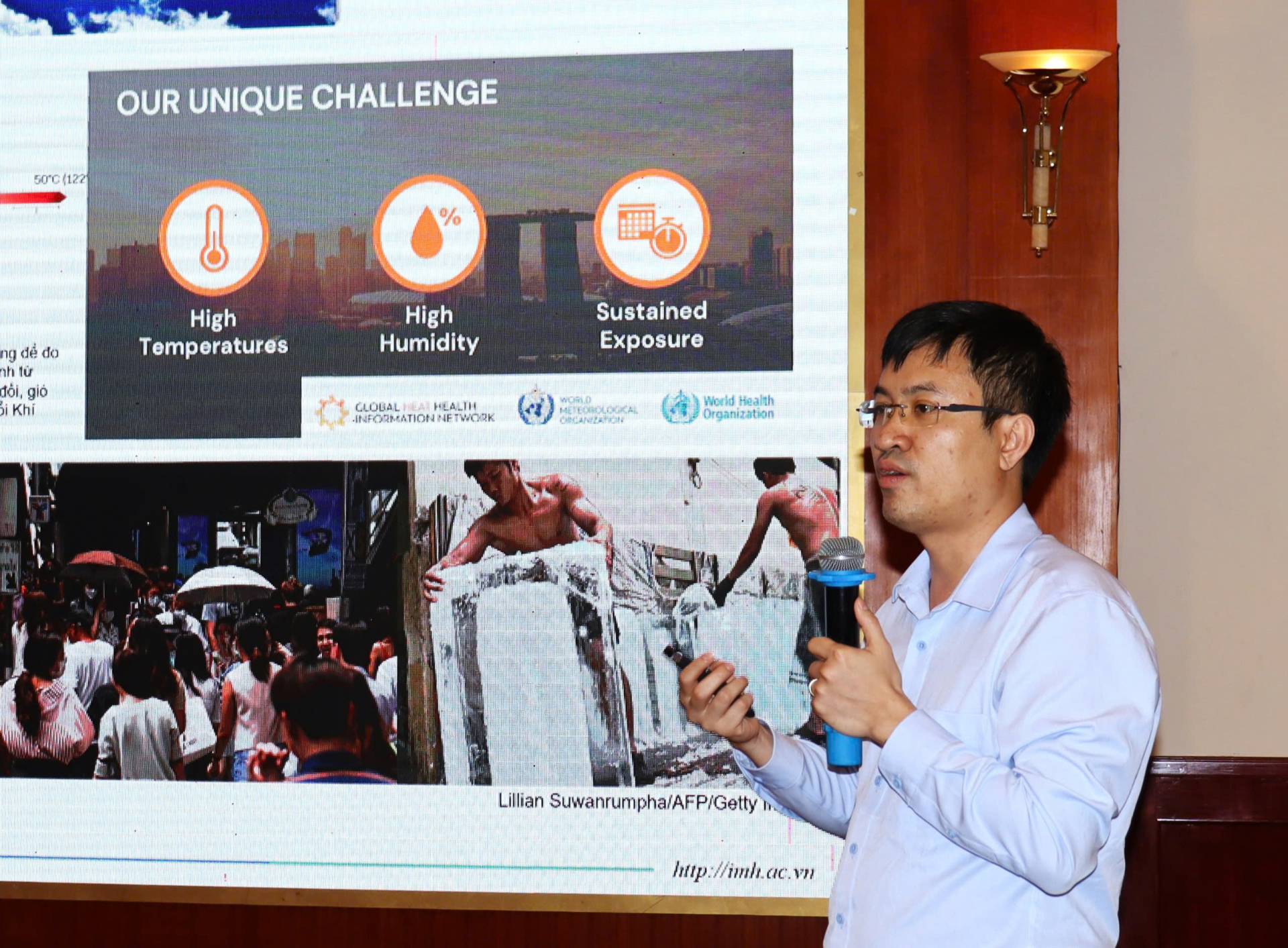 TS. Trương Bá Kiên, đại diện Viện Khoa học Khí tượng Thủy văn, Môi trường và Biển, giới thiệu phương pháp đánh giá rủi ro khí hậu đối với lĩnh vực y tế