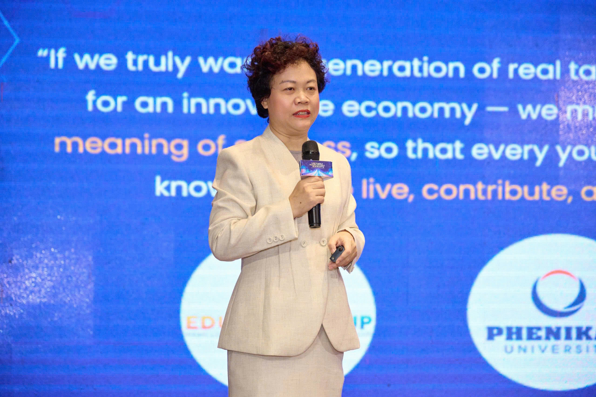 PGS.TS Chu Cẩm Thơ - Phó Tổng Giám đốc Đại học Phenikaa. Ảnh: Phenikaa