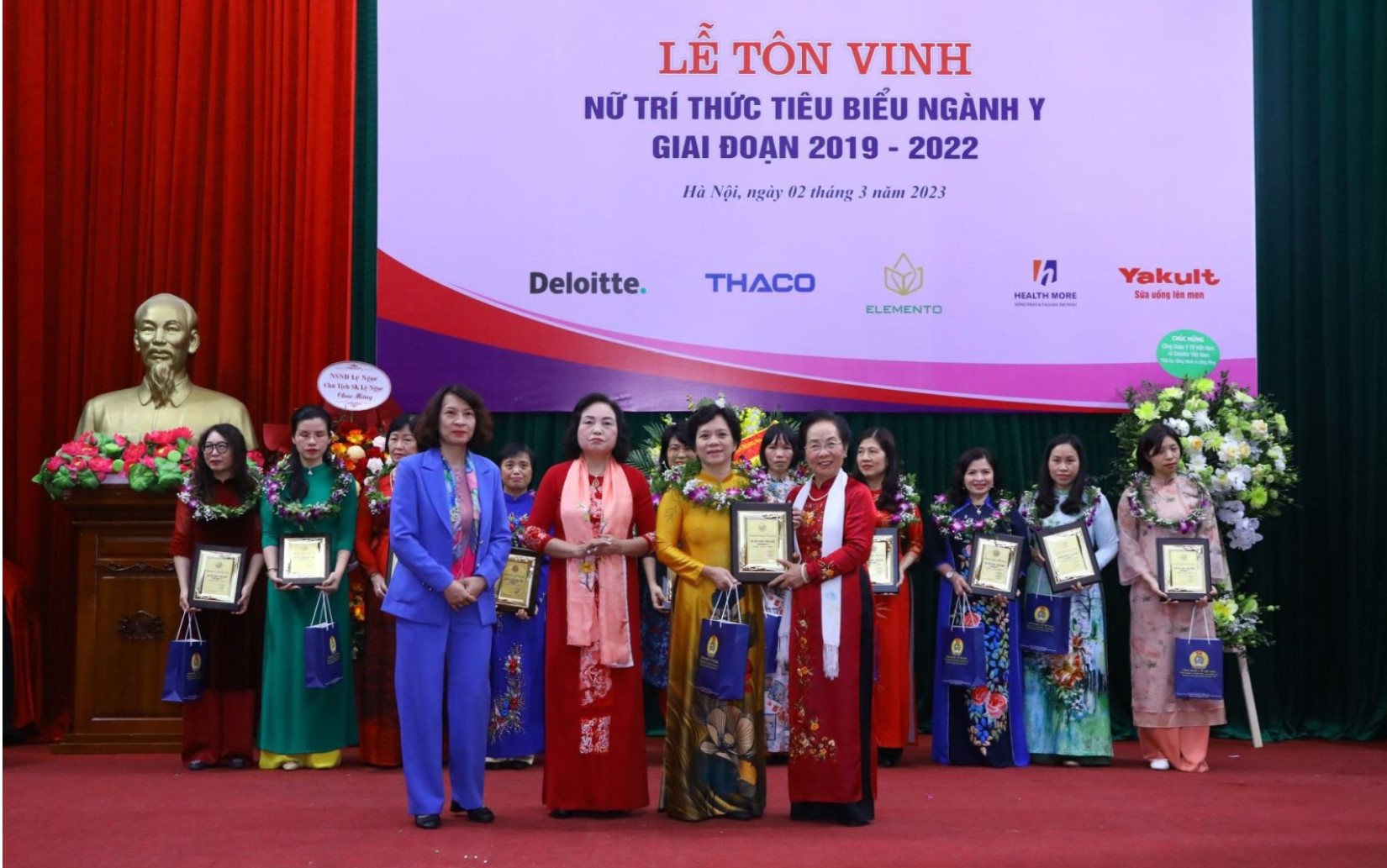 Ảnh minh họa hoạt động tôn vinh nữ trí thức tiêu biểu ngành Y