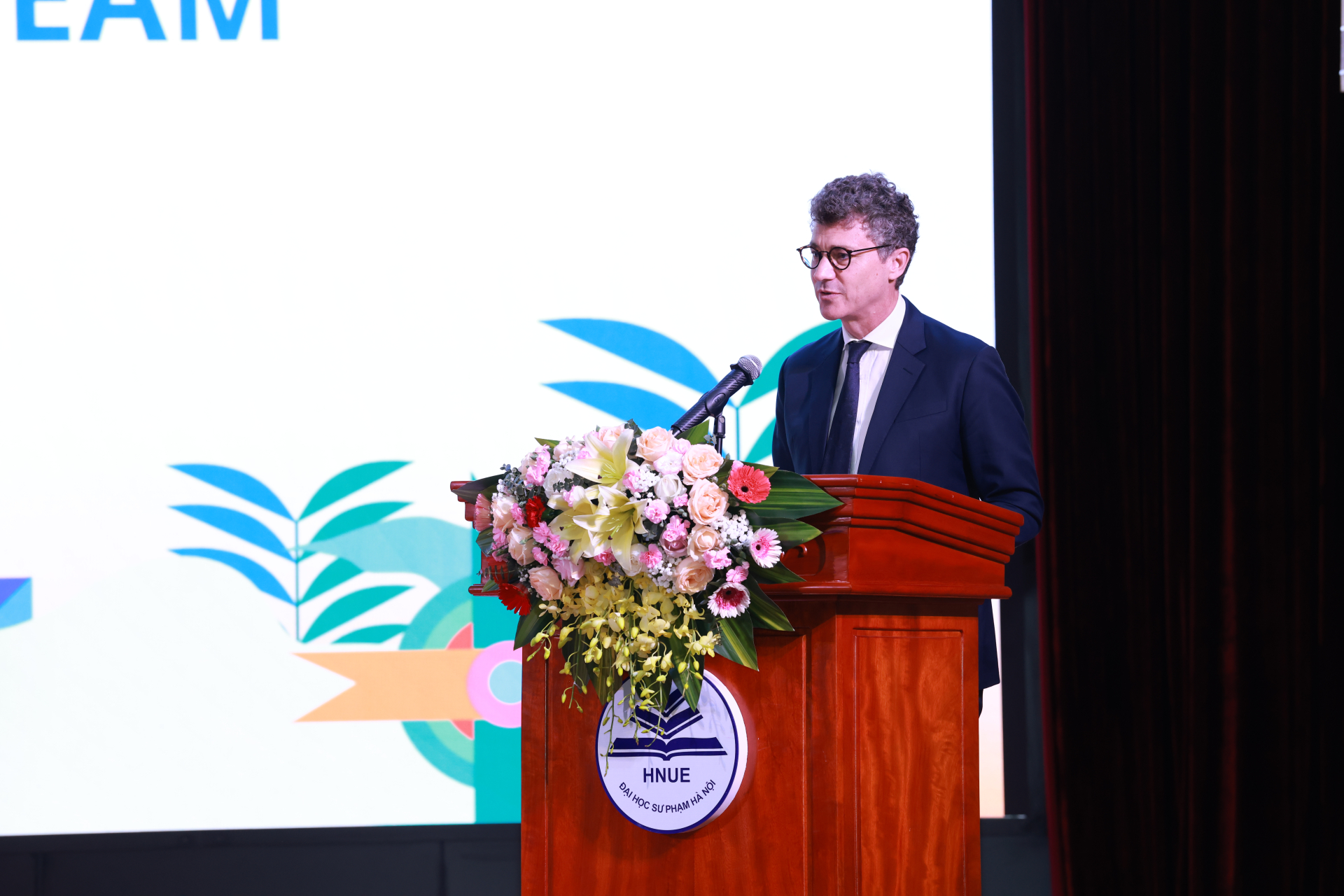 Ông Jonathan Wallace Baker, Trưởng Đại diện UNESCO tại Việt Nam