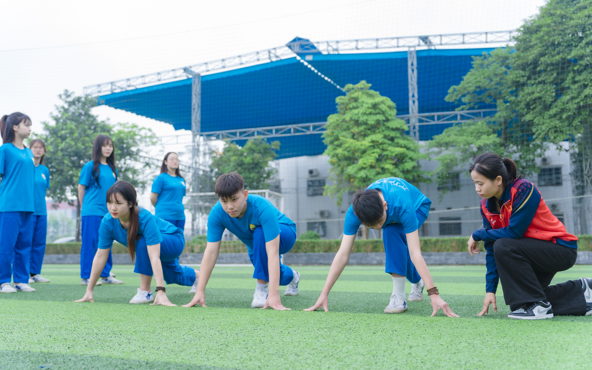 Phạm Thị Thu Trang: Từ yên xe công nghệ mưu sinh đến tấm Vàng điền kinh và sân tập trường IVS