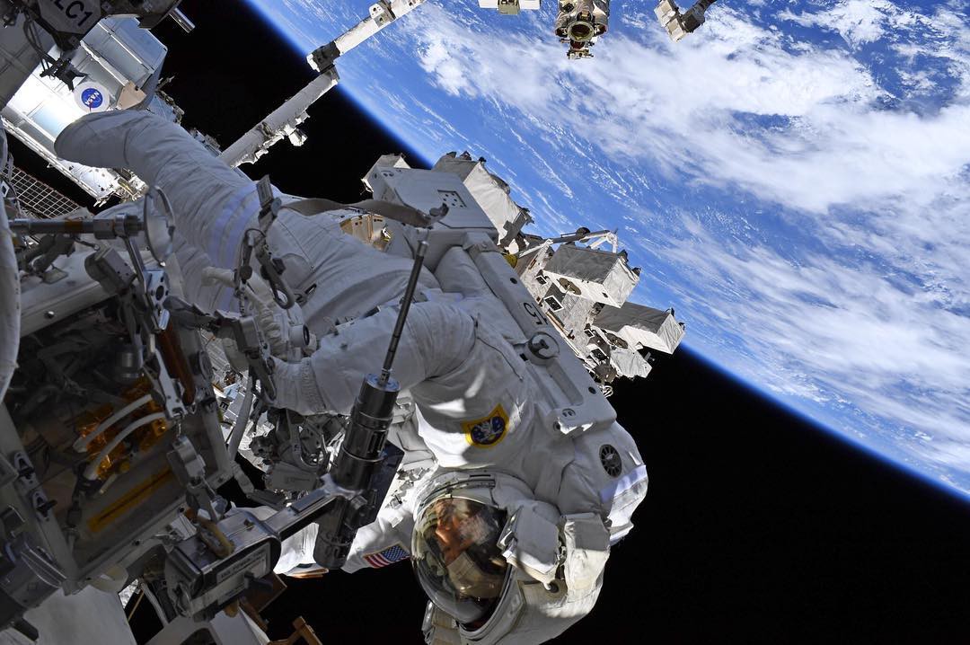 Christina Koch – người phụ nữ đầu tiên bay quanh Mặt Trăng, mở dấu mốc mới cho ngành vũ trụ