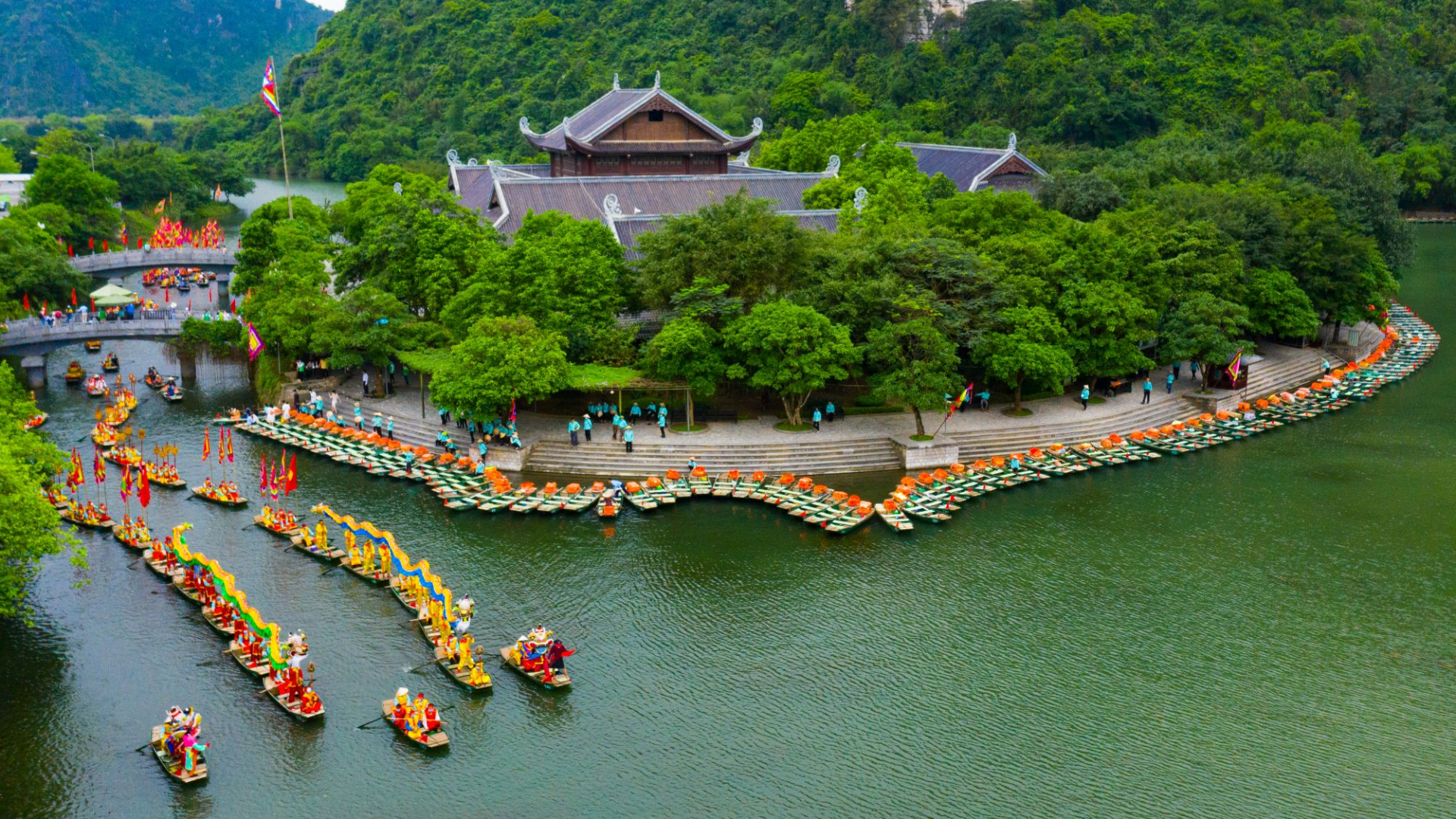 Quần thể danh thắng Tràng An được UNESCO ghi danh Di sản Thế giới năm 2014. Việt Nam hiện có 9 Di sản Thế giới được UNESCO công nhận