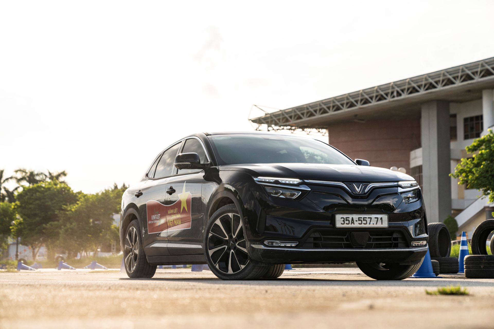 “Nghịch lý” trên thị trường xe: Chất lượng dịch vụ vượt chuẩn nhưng chi phí tối thiểu