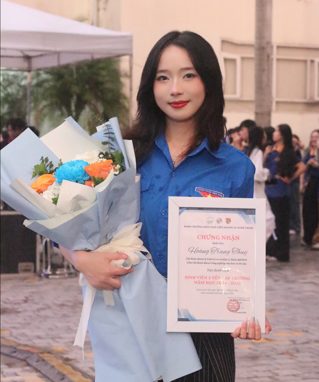 Hoàng Trang Thùy, sinh viên năm 3 ngành Quản lý Giải trí và Sự kiện, Trường Khoa học liên ngành và Nghệ thuật (ĐHQGHN)