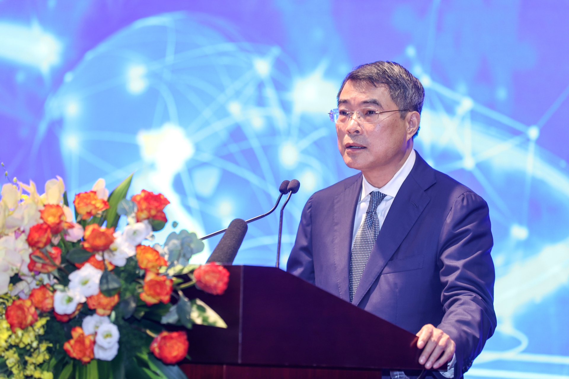 Thủ tướng kêu gọi đội ngũ nhà trí thức, nhà khoa học, chuyên gia, doanh nhân, cộng đồng doanh nghiệp công nghệ và toàn xã hội tiếp tục phát huy mạnh mẽ tinh thần yêu nước, khát vọng cống hiến, tinh thần đổi mới sáng tạo - Ảnh: VGP/Nhật Bắc