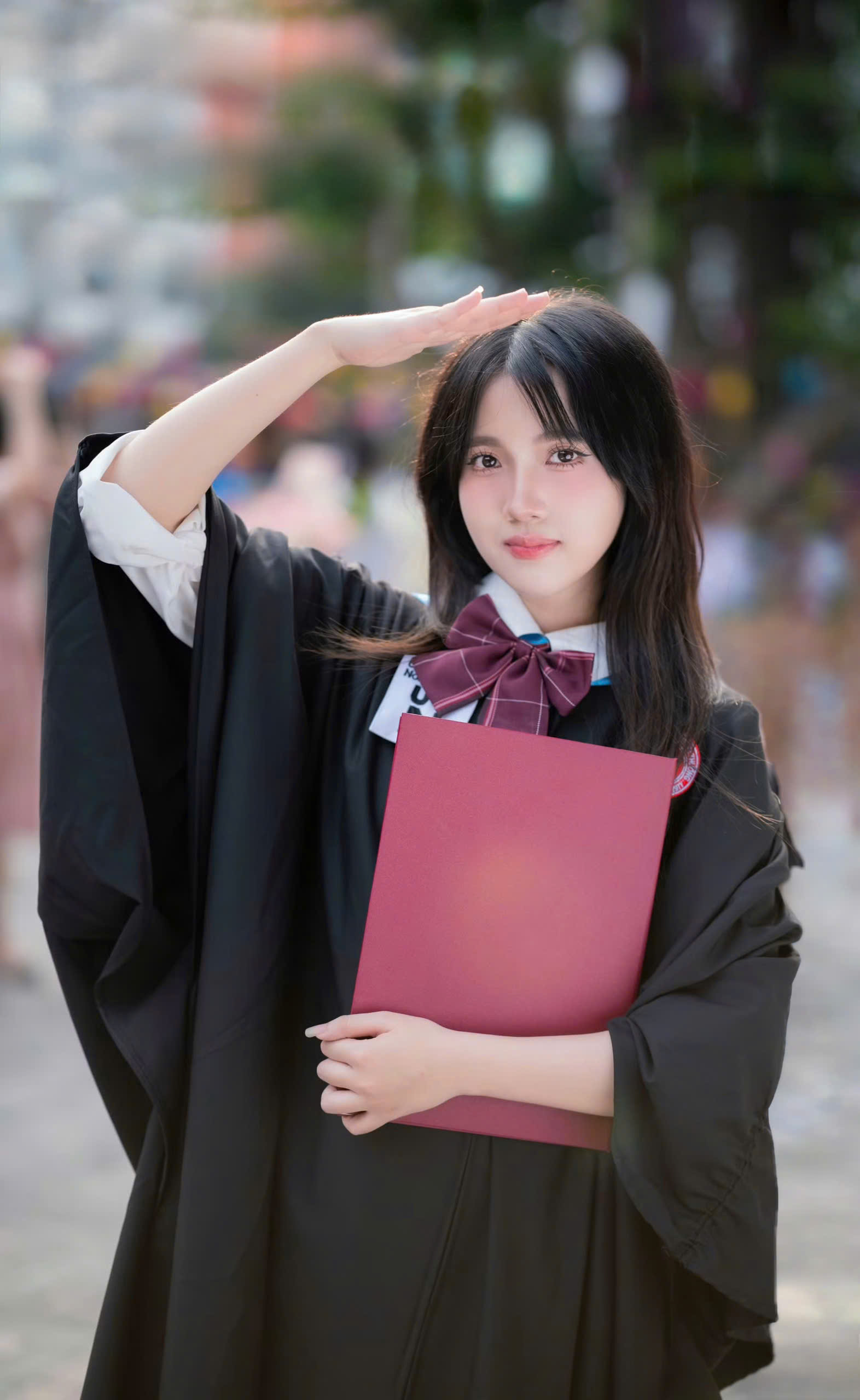 Lê Thị Thùy Dung, nữ sinh Ngoại thương giành học bổng 1,4 tỷ đồng vào trường top 1 tài chính Trung Quốc. Ảnh: NV