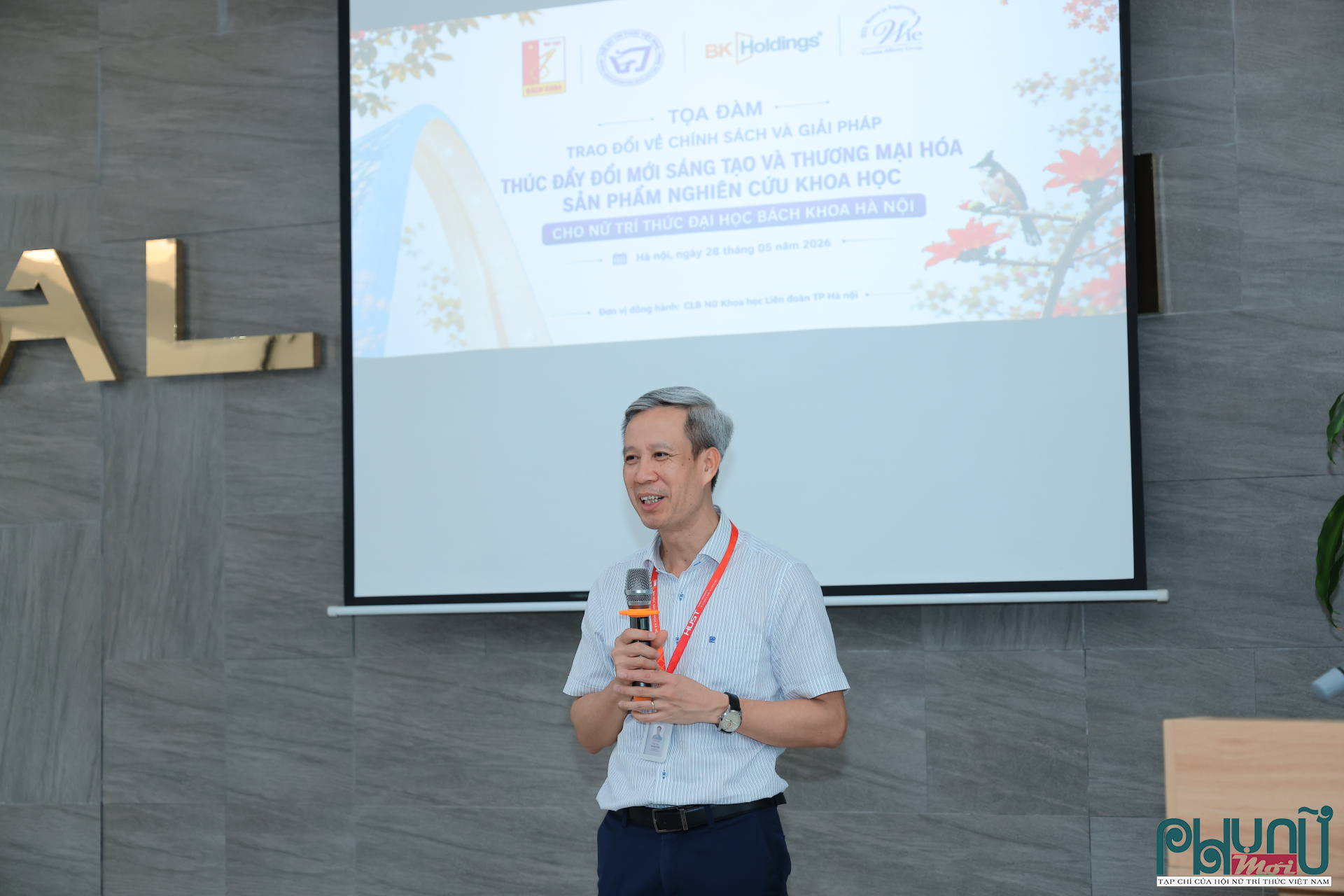 GS.TS, NGƯT Lê Anh Tuấn, Giám đốc Đại học Bách khoa Hà Nội phát biểu tại tọa đàm.