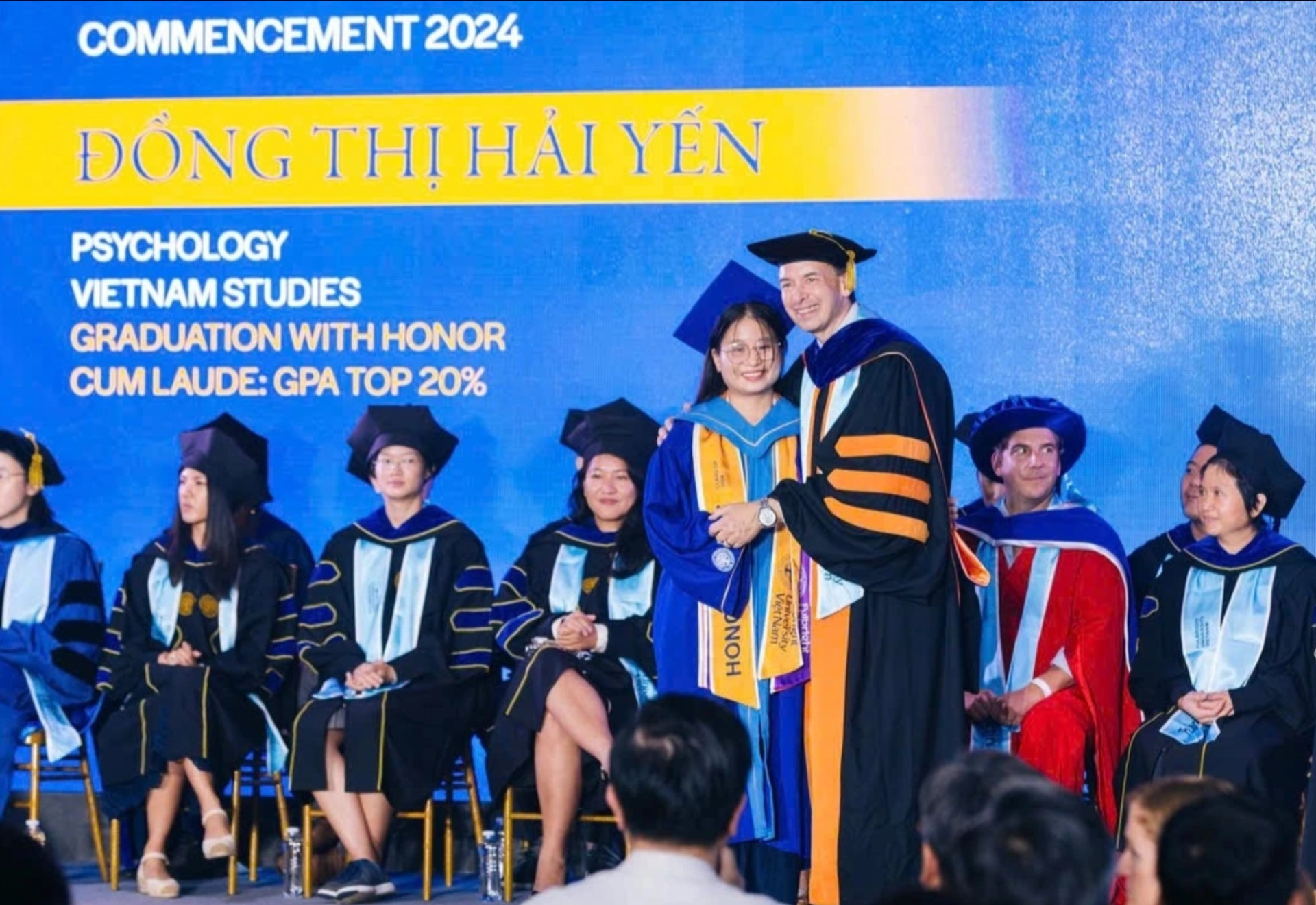 Đồng Thị Hải Yến trong buổi lễ tốt nghiệp đại học năm 2024. Ảnh: NV