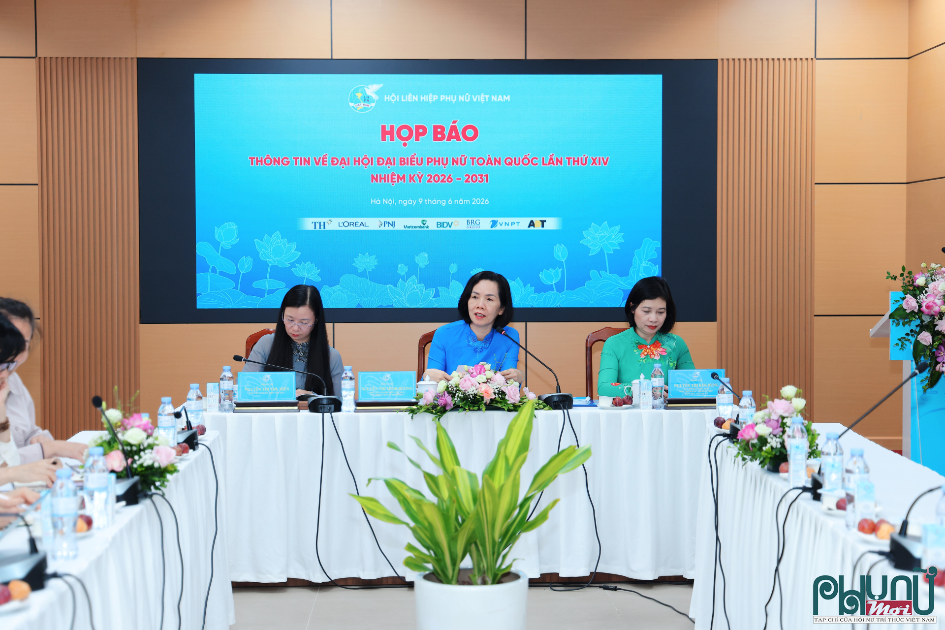 Chủ trì họp báo có bà Nguyễn Thị Minh Hương và bà Nguyễn Thị Thu Hiền, Phó Chủ tịch Hội Liên hiệp Phụ nữ Việt Nam. Tham dự sự kiện còn có đại diện các ban, đơn vị thuộc Trung ương Hội cùng đông đảo phóng viên, biên tập viên các cơ quan báo chí trung ương và địa phương.