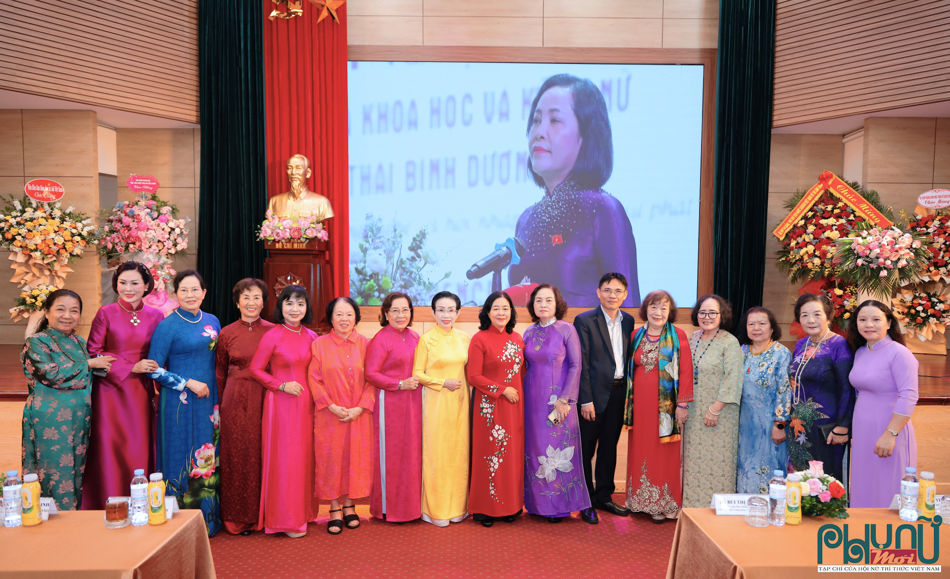 Dấu mốc 15 năm của Hội Nữ trí thức Việt Nam