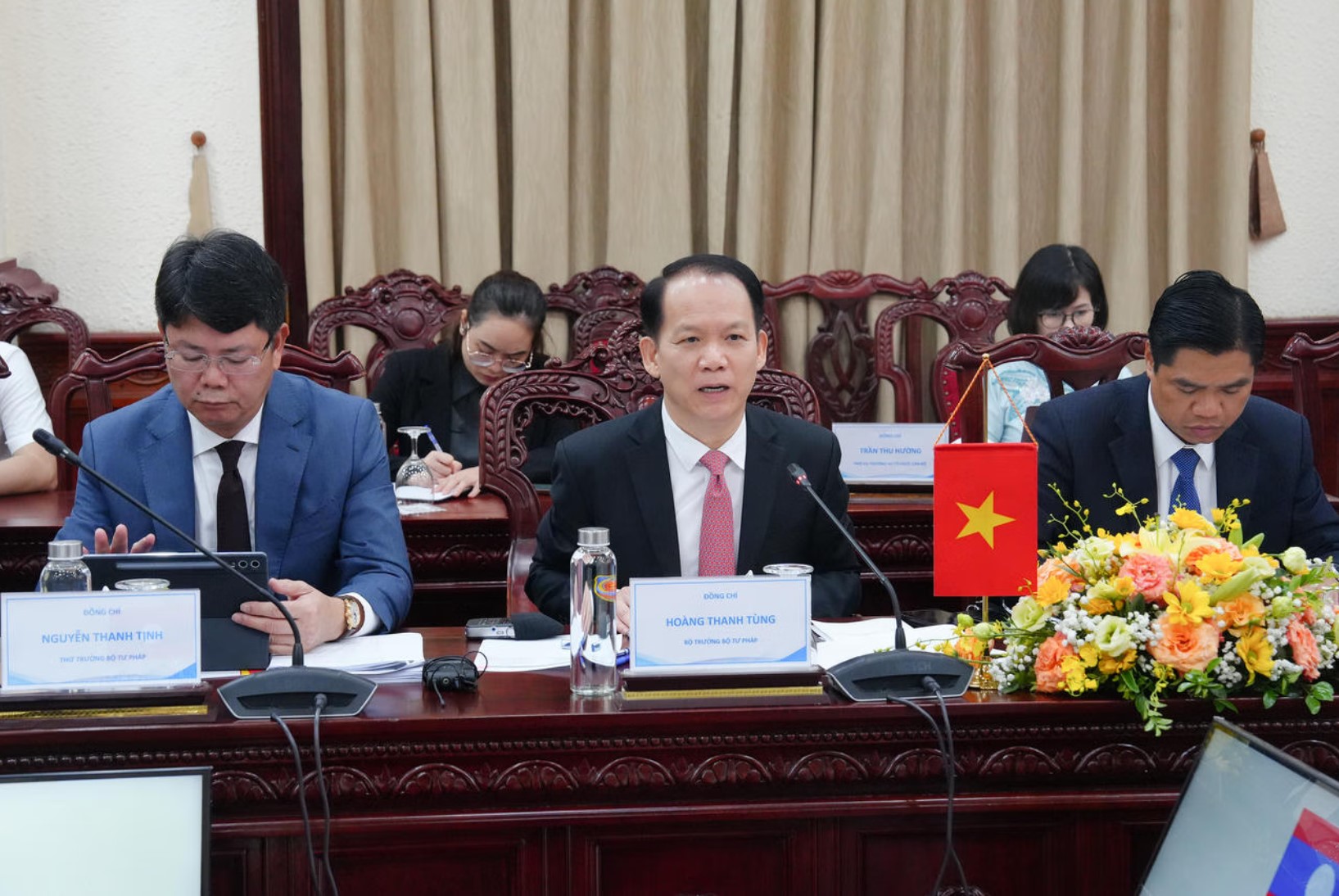 Bộ trưởng Hoàng Thanh Tùng đánh giá cao những kết quả hợp tác thực chất giữa Bộ Tư pháp hai nước trong thời gian qua. Ảnh: BPL
