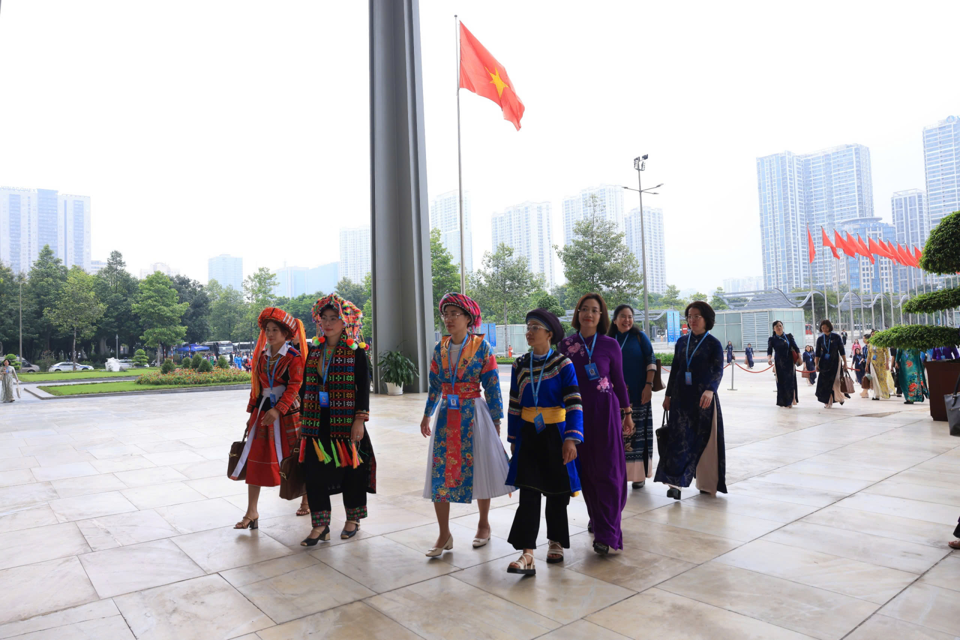 Đại hội đại biểu Phụ nữ toàn quốc lần thứ XIV khai mạc phiên làm việc thứ nhất