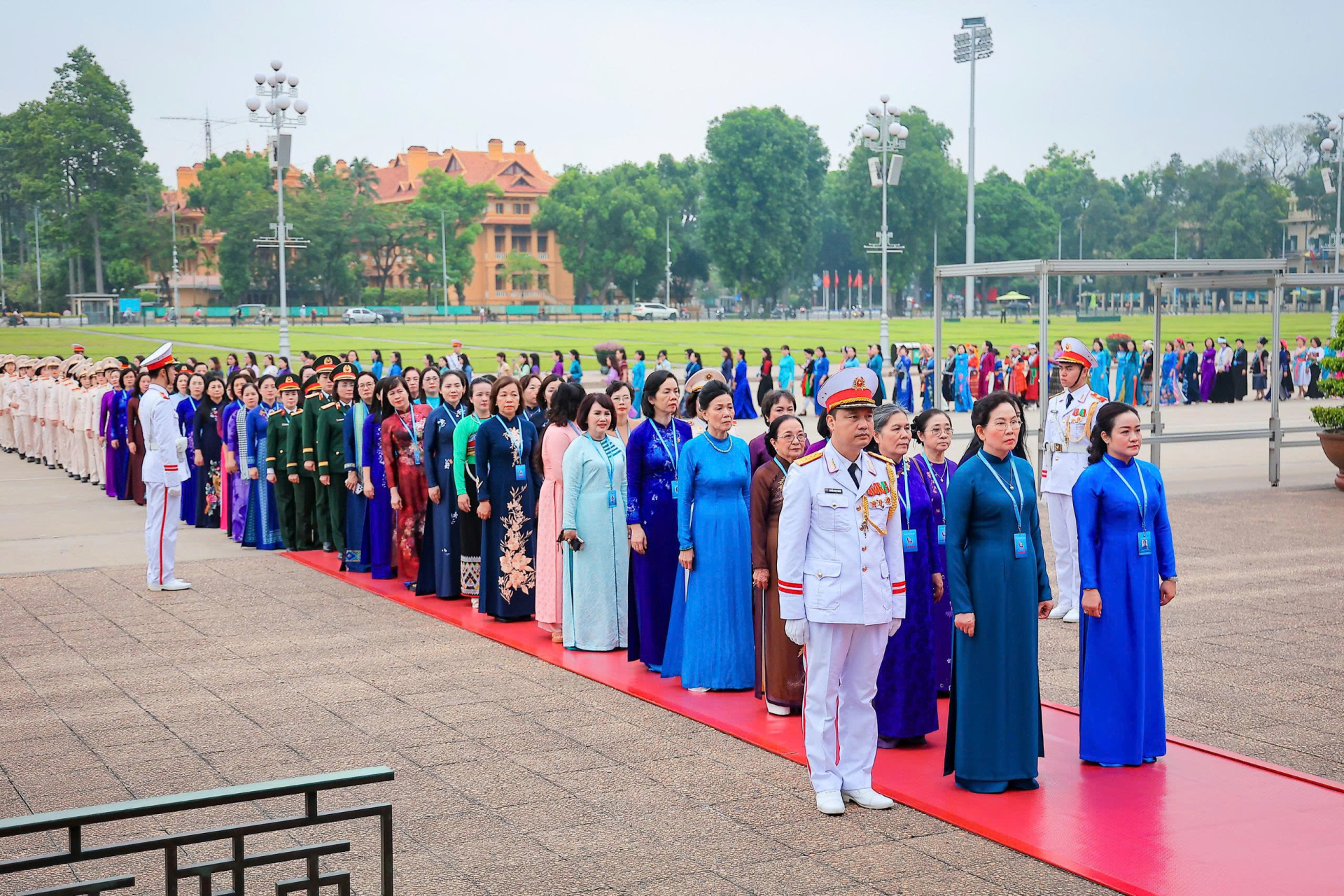 Đại hội đại biểu Phụ nữ toàn quốc lần thứ XIV khai mạc phiên làm việc thứ nhất