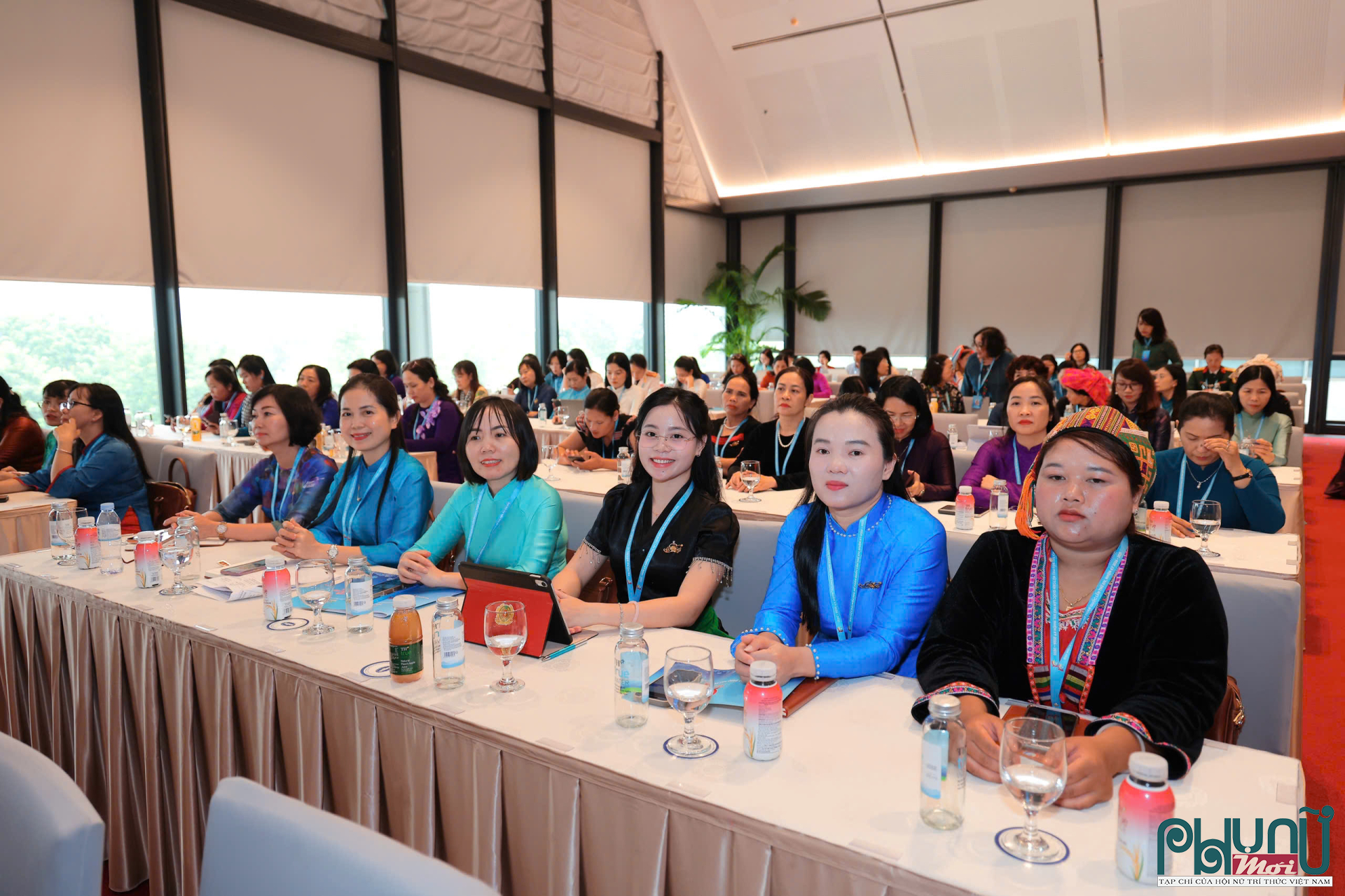 Các đại biểu thuộc Đoàn đại biểu tỉnh Nghệ An tham dự Đại hội đại biểu Phụ nữ toàn quốc lần thứ XIV, nhiệm kỳ 2026-2031.