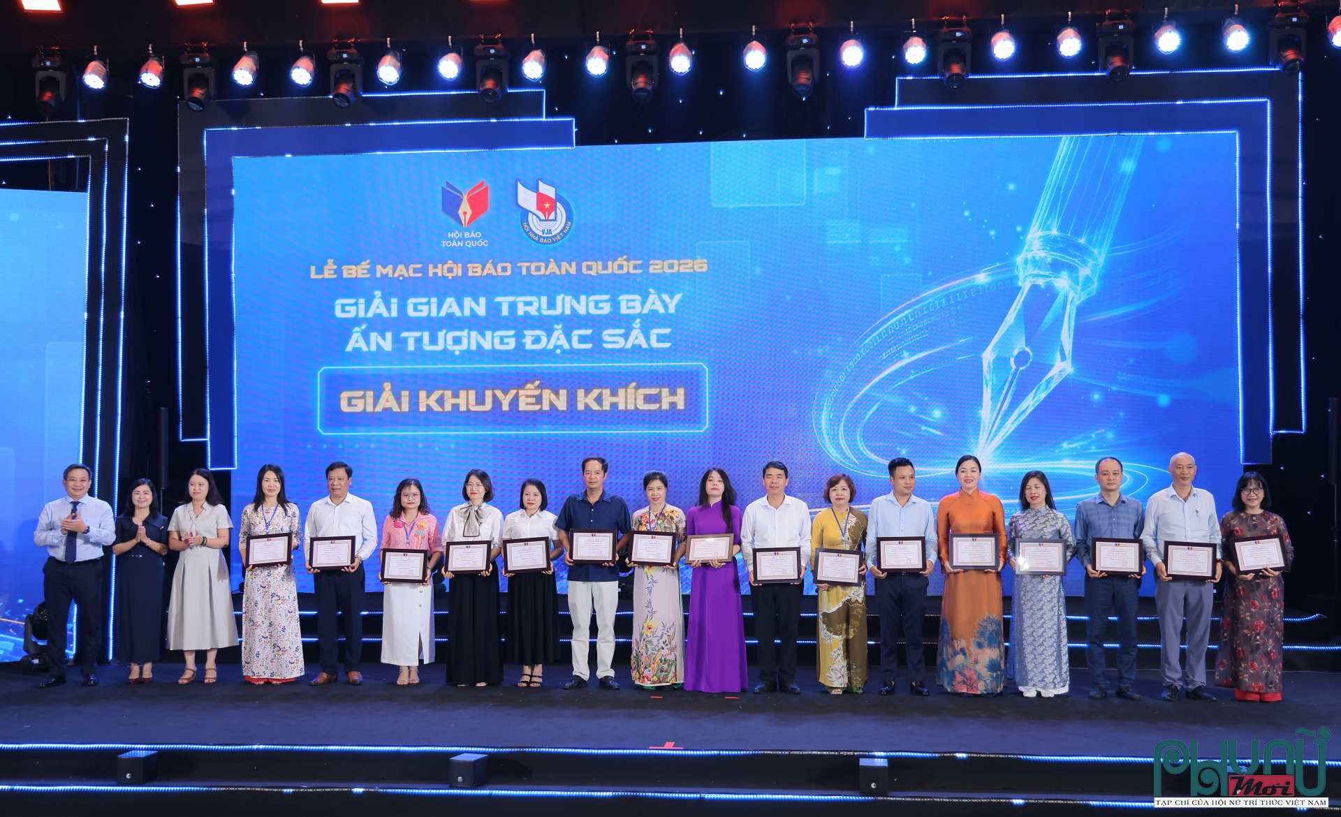 Tạp chí Phụ nữ Mới được trao Giải Khuyến khích hạng mục “Gian trưng bày ấn tượng đặc sắc” tại Hội Báo toàn quốc 2026.