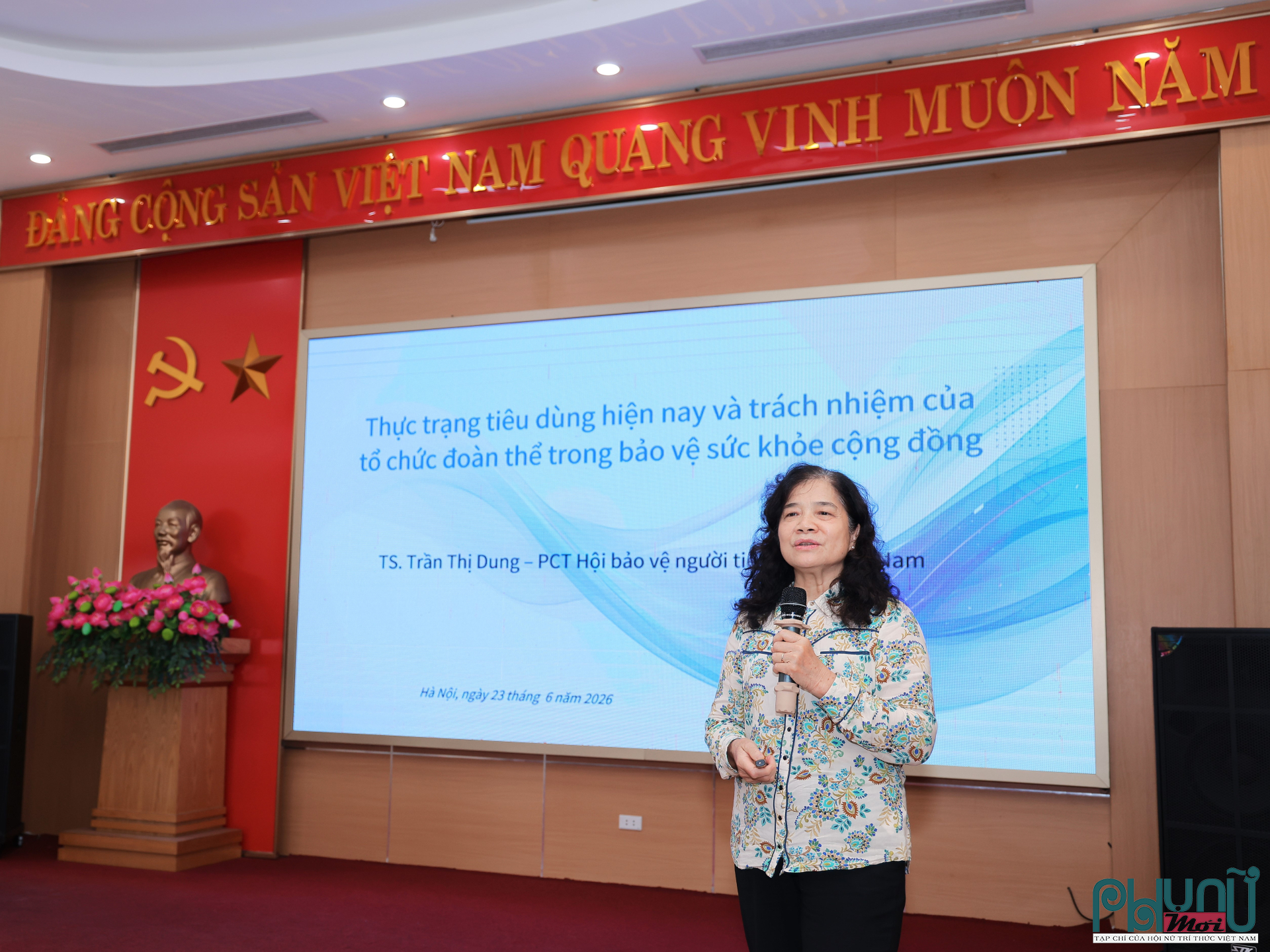 TS Trần Thị Dung, Phó Chủ tịch Hội Bảo vệ người tiêu dùng Việt Nam cho rằng các tổ chức đoàn thể cần phát huy vai trò nòng cốt trong công tác tuyên truyền, hướng dẫn người dân nhận diện sản phẩm an toàn và xây dựng thói quen tiêu dùng xanh.